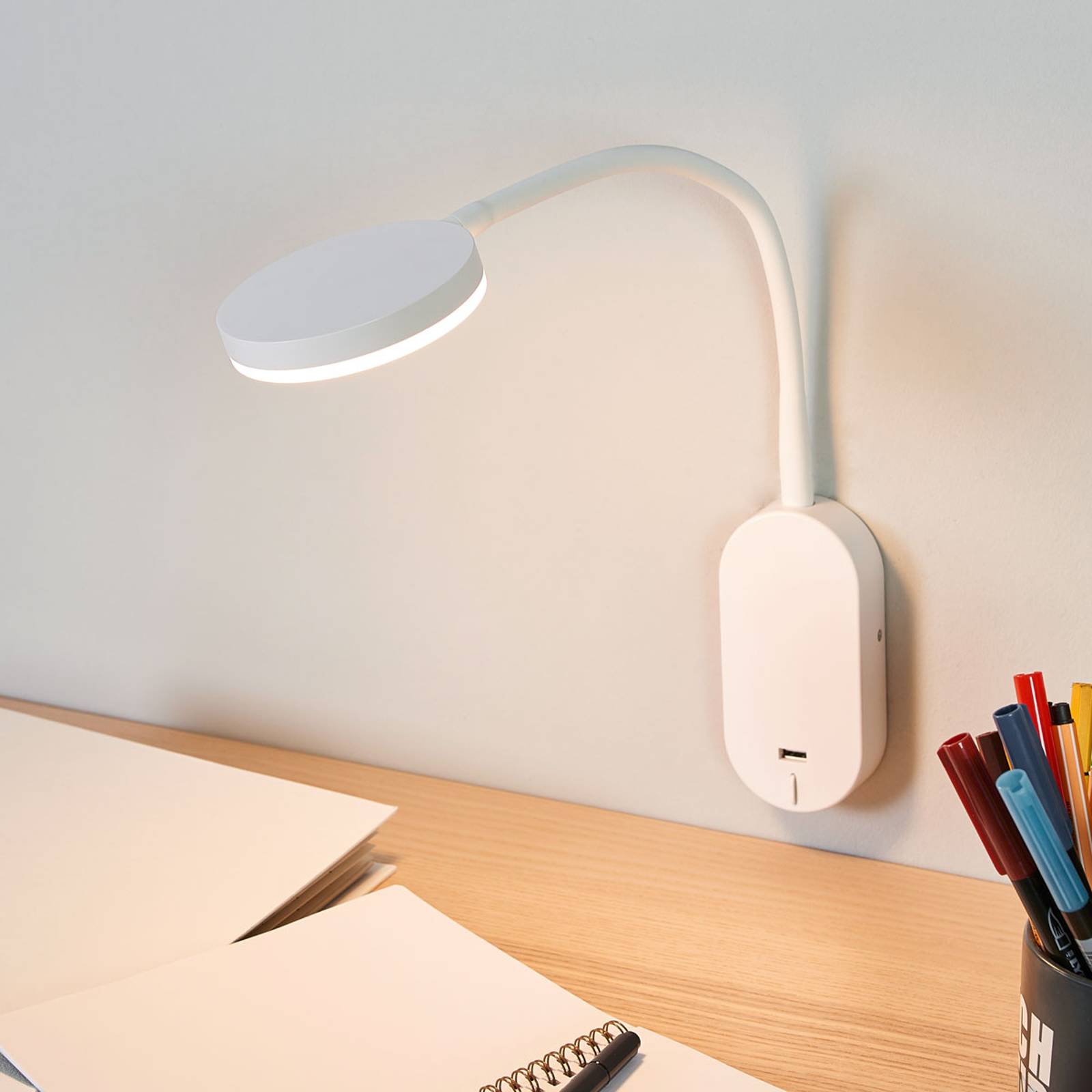 LED-vägglampa Milow med USB, flexarm