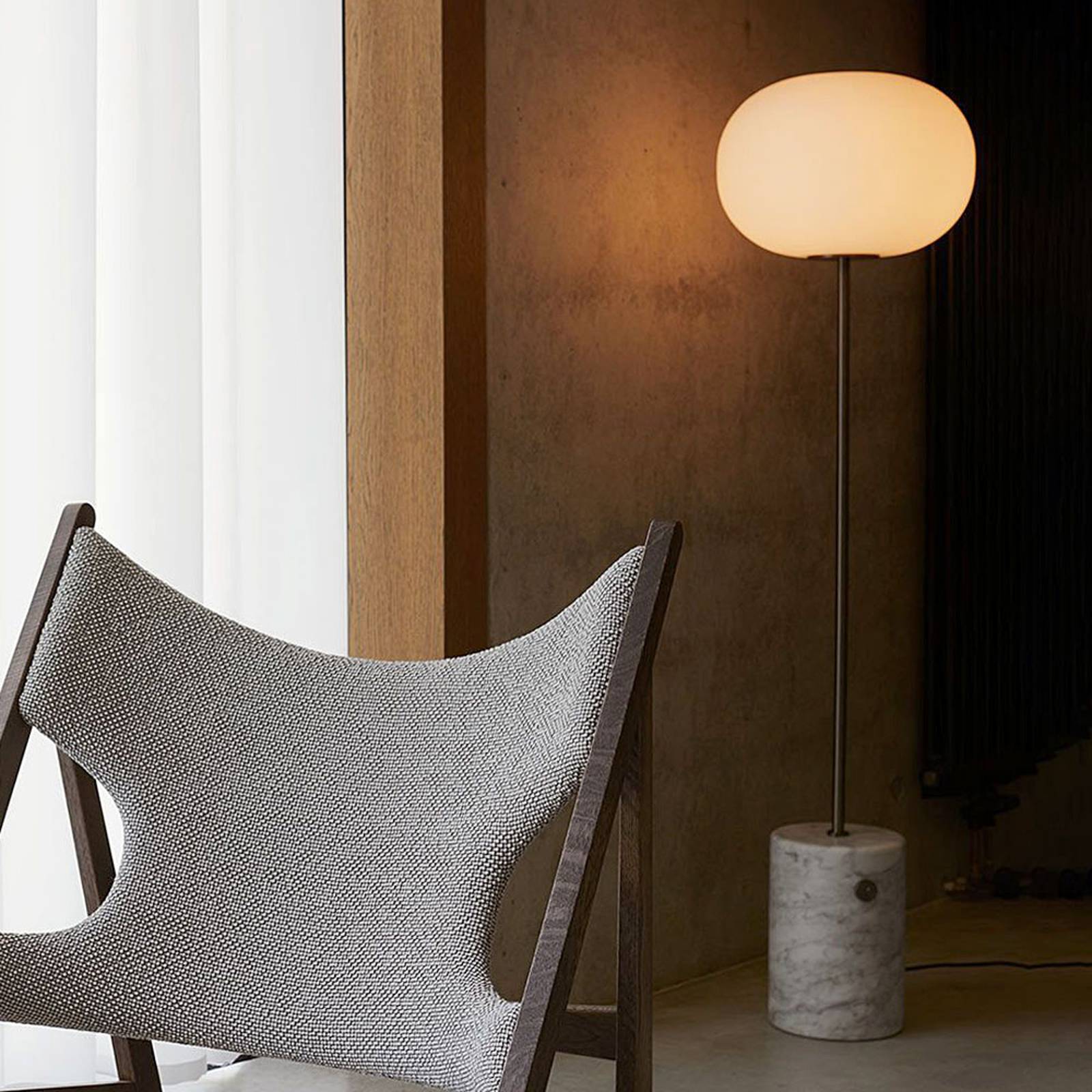 Menu JWDA golvlampa av ljus marmor