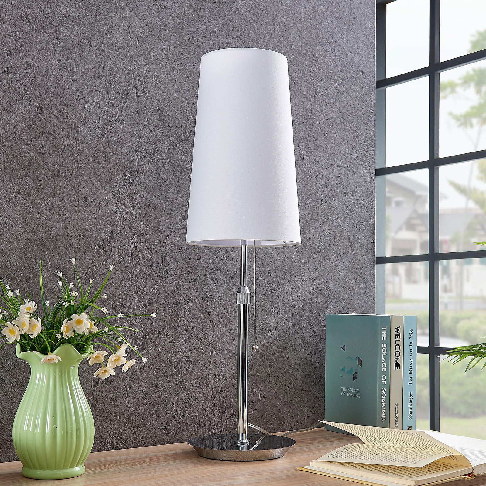 Lucande Pordis bordslampa, förkromad-vit