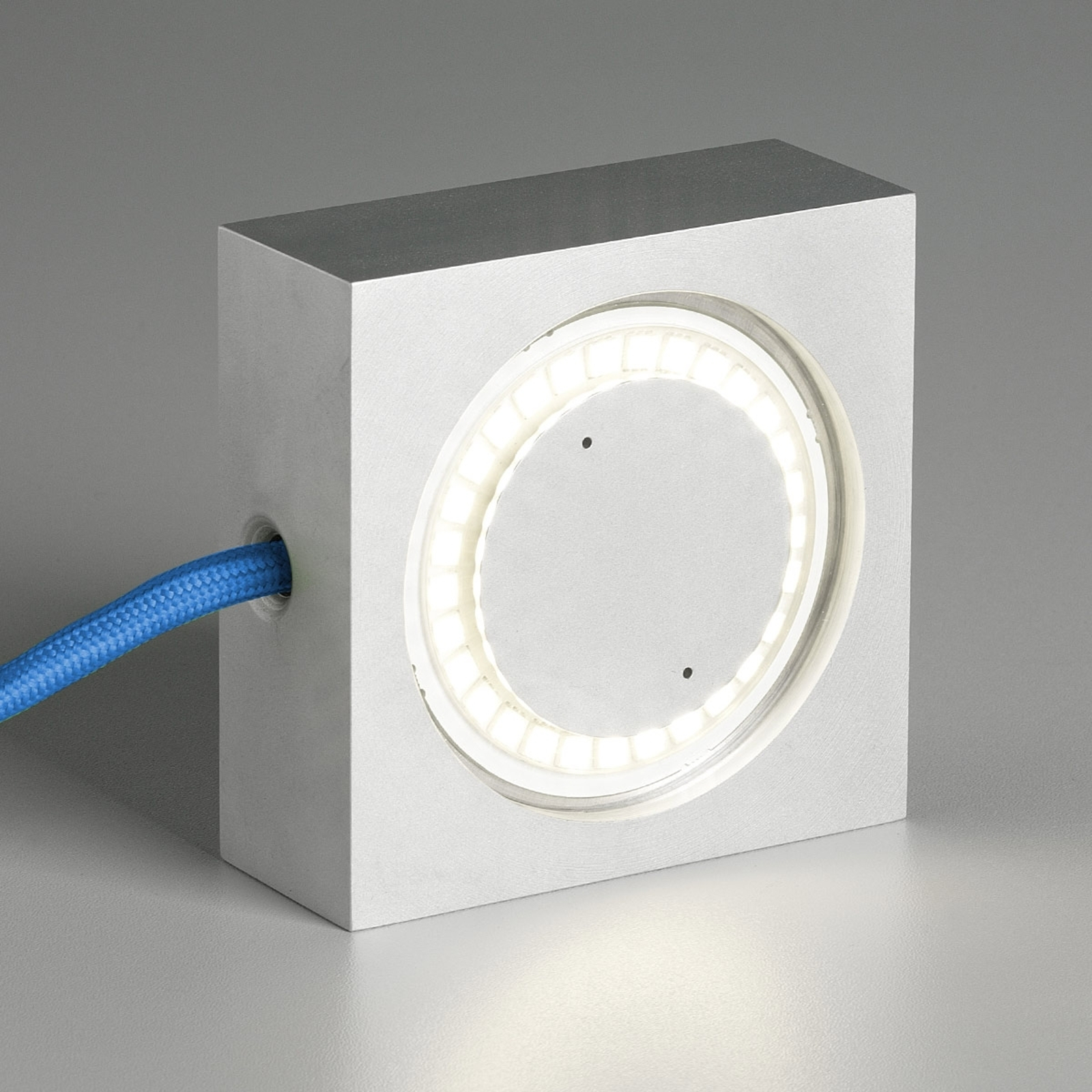 Mångsysslaren Square med LED, blå sladd