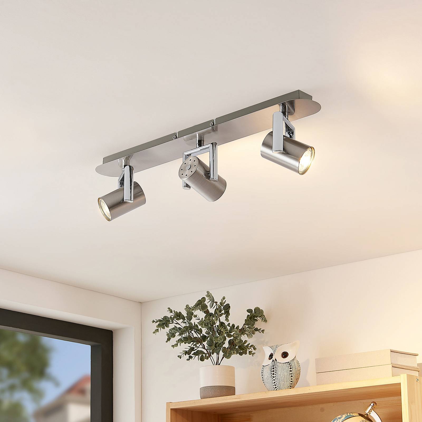 Lindby Reina takspotlight, nickel, 3 lampor, lång
