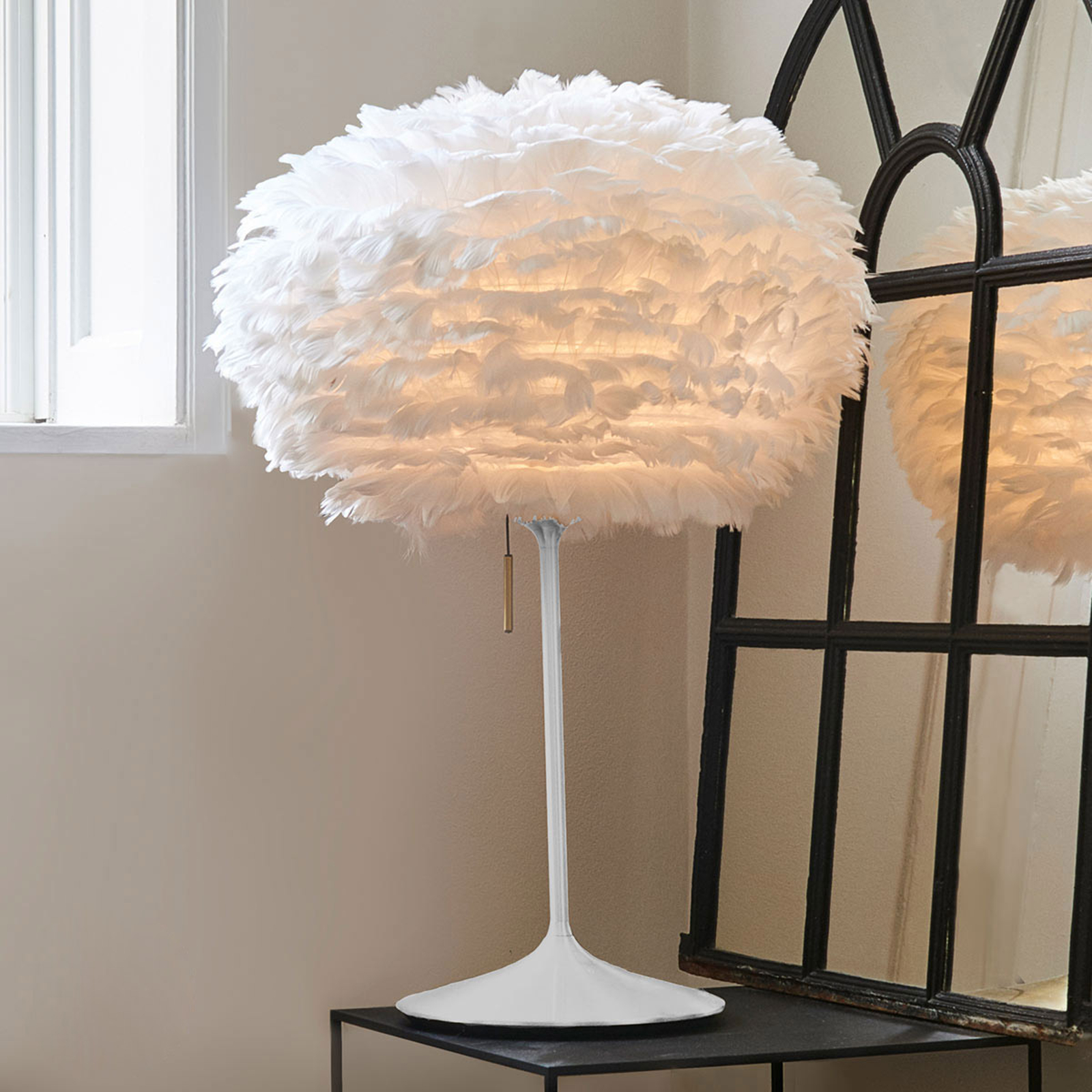 UMAGE Eos medium bordslampa vit Champagne vit
