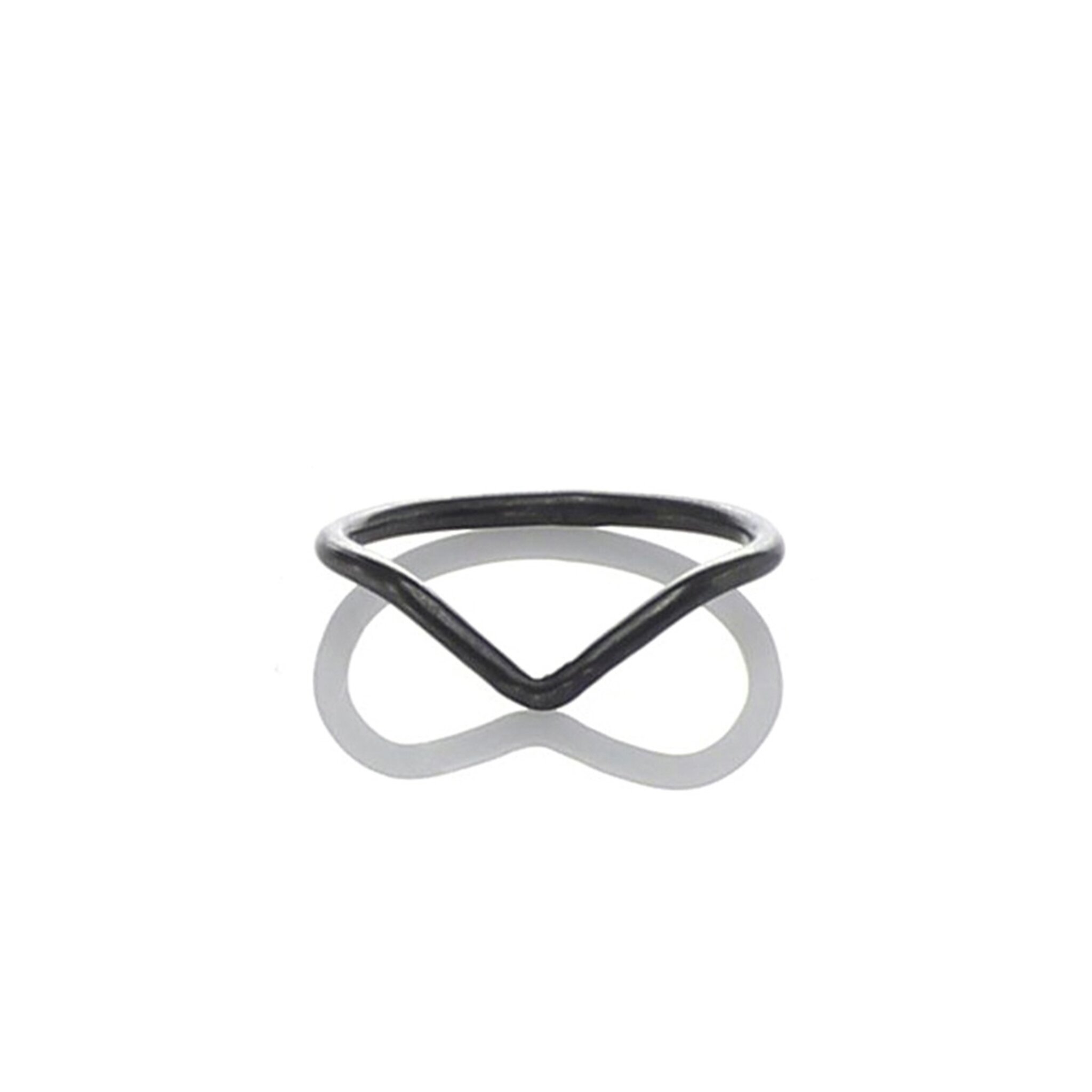 Ring Chevron oxiderad av Mia Sahlberg