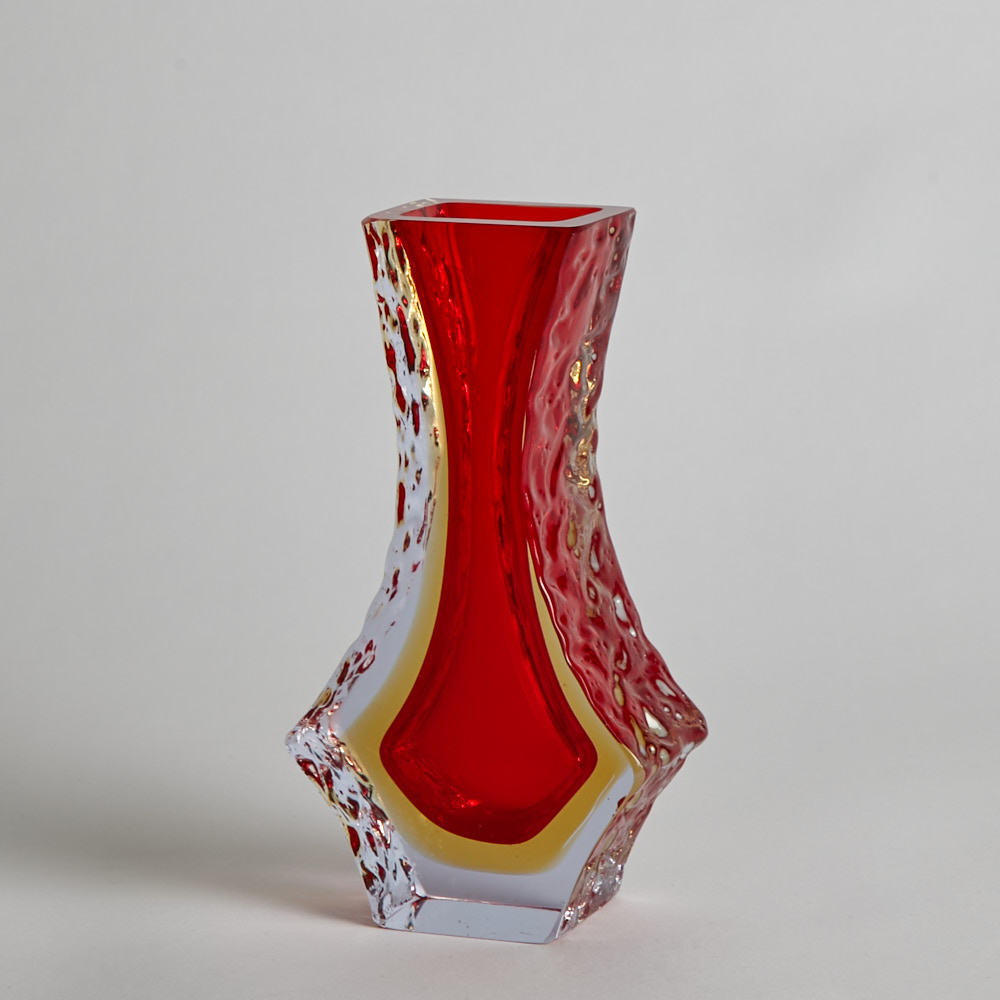 Vintage - SÅLD Vas i Rött Glas