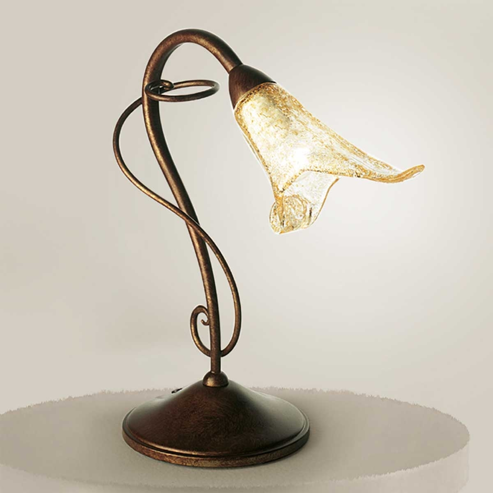 Kronbladsformad bordslampa Riccardo