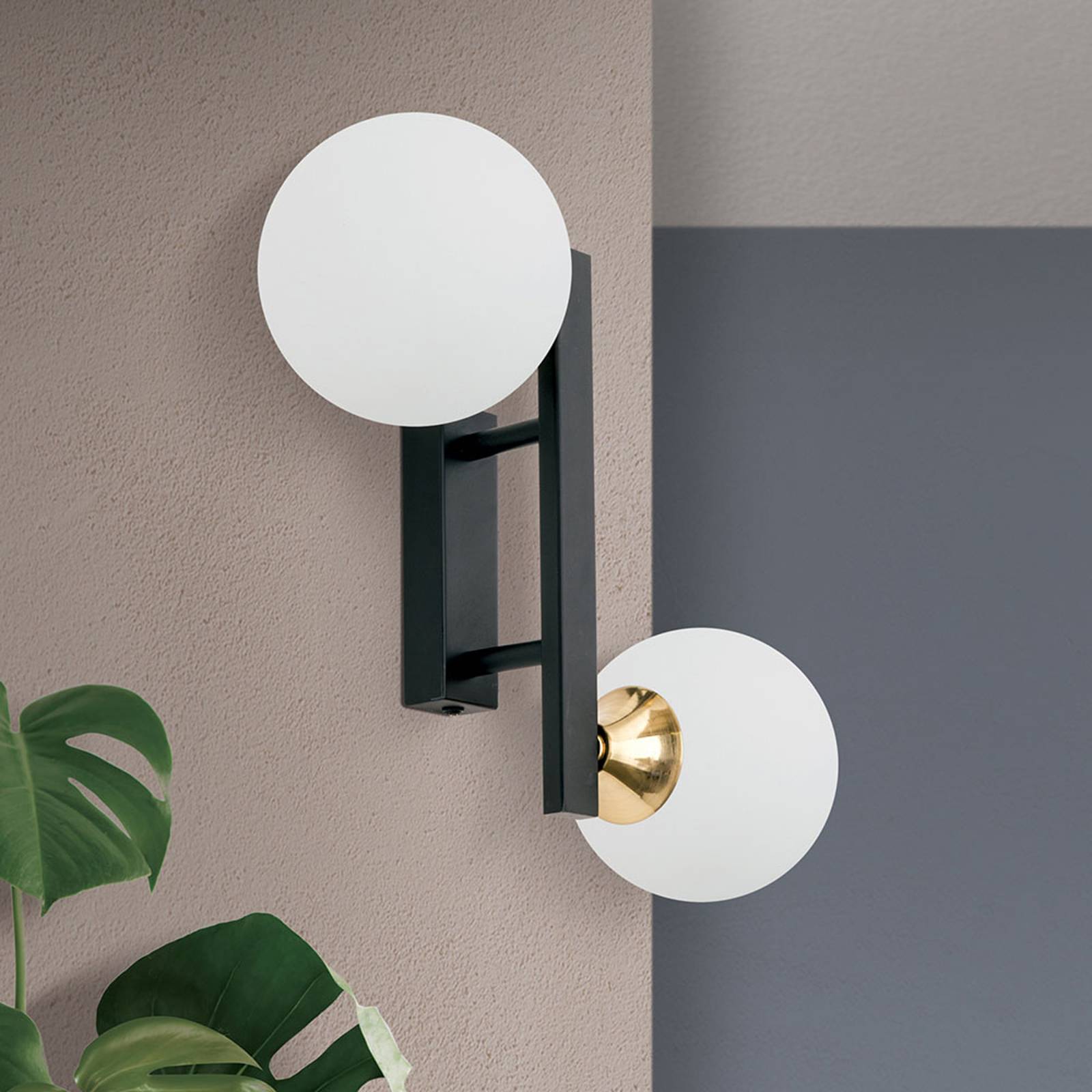 Vägglampa Snowwhite med glaskulor, svart