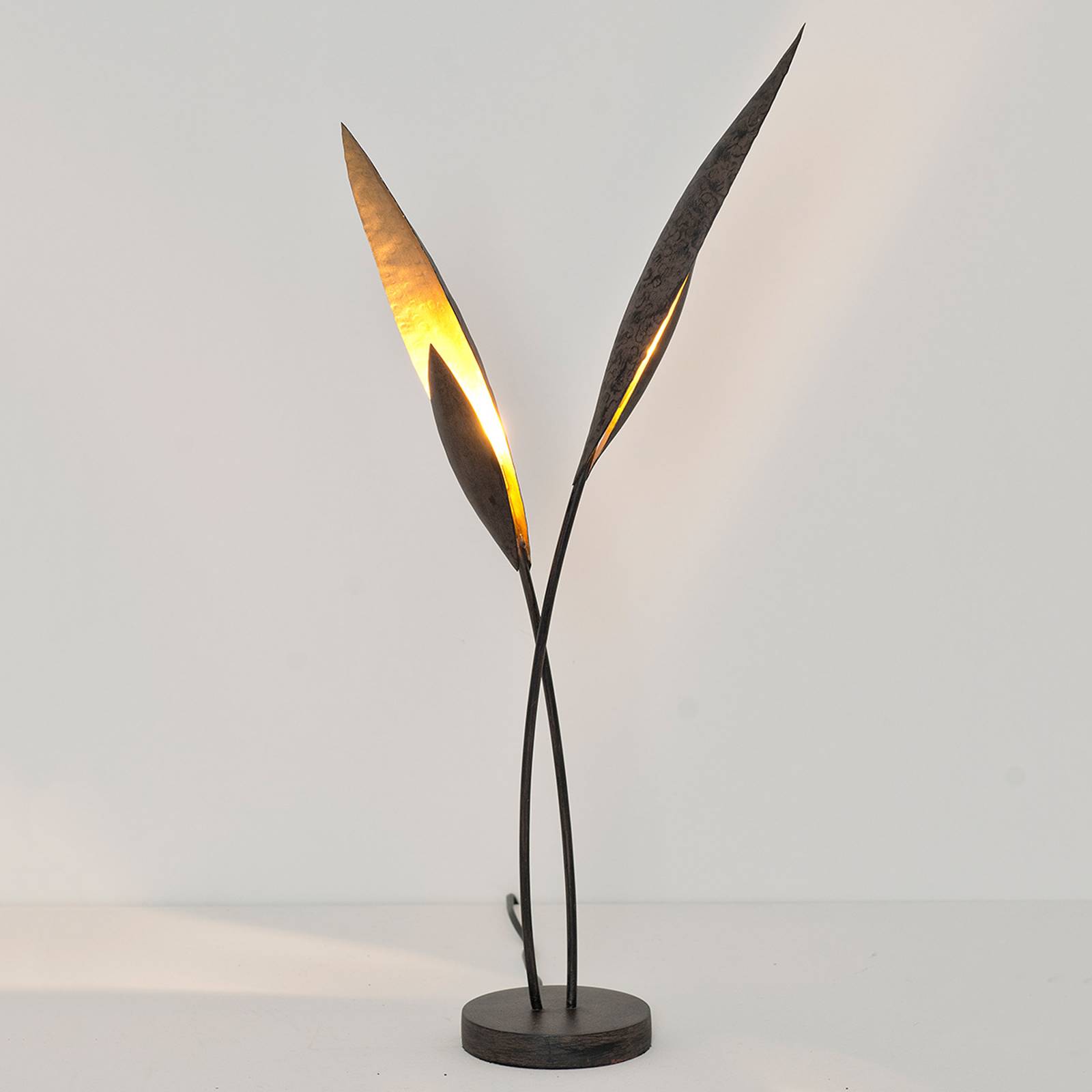 Strelicie – en graciös LED-bordslampa