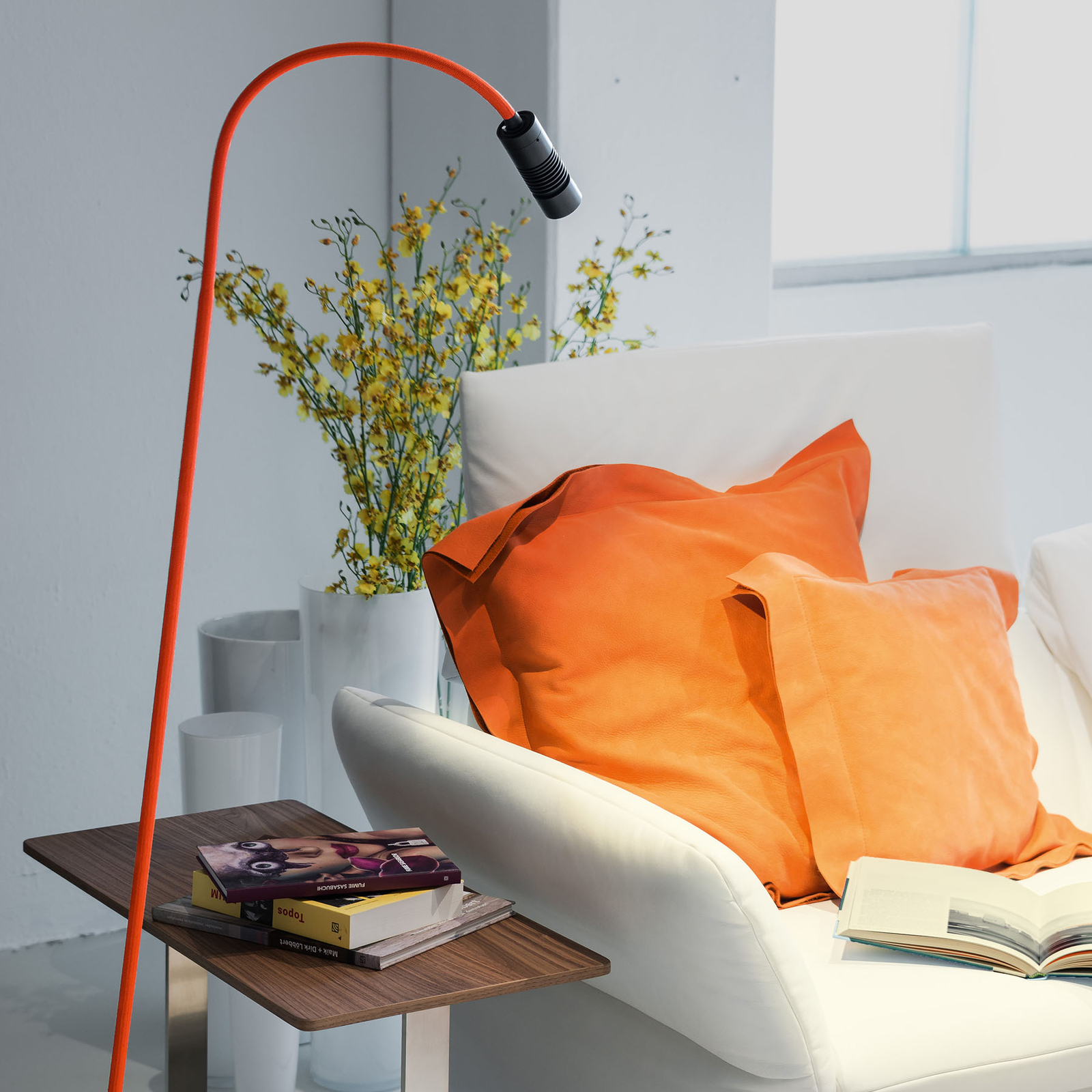 OLIGO A little bit colour golvlampa svart/orange