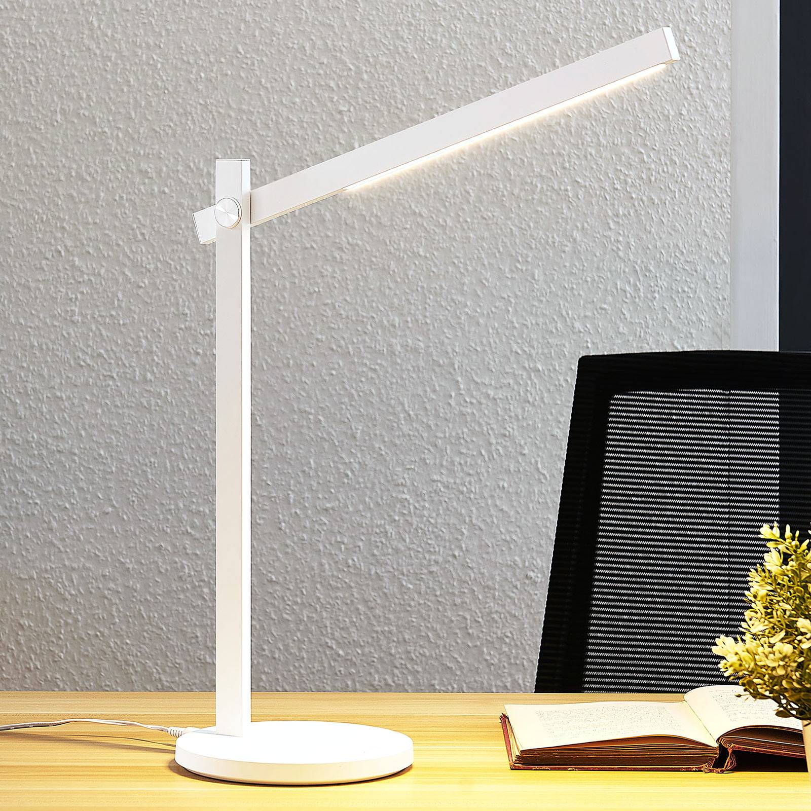 LED-skrivbordslampa Loretta, rätlinjig, vit