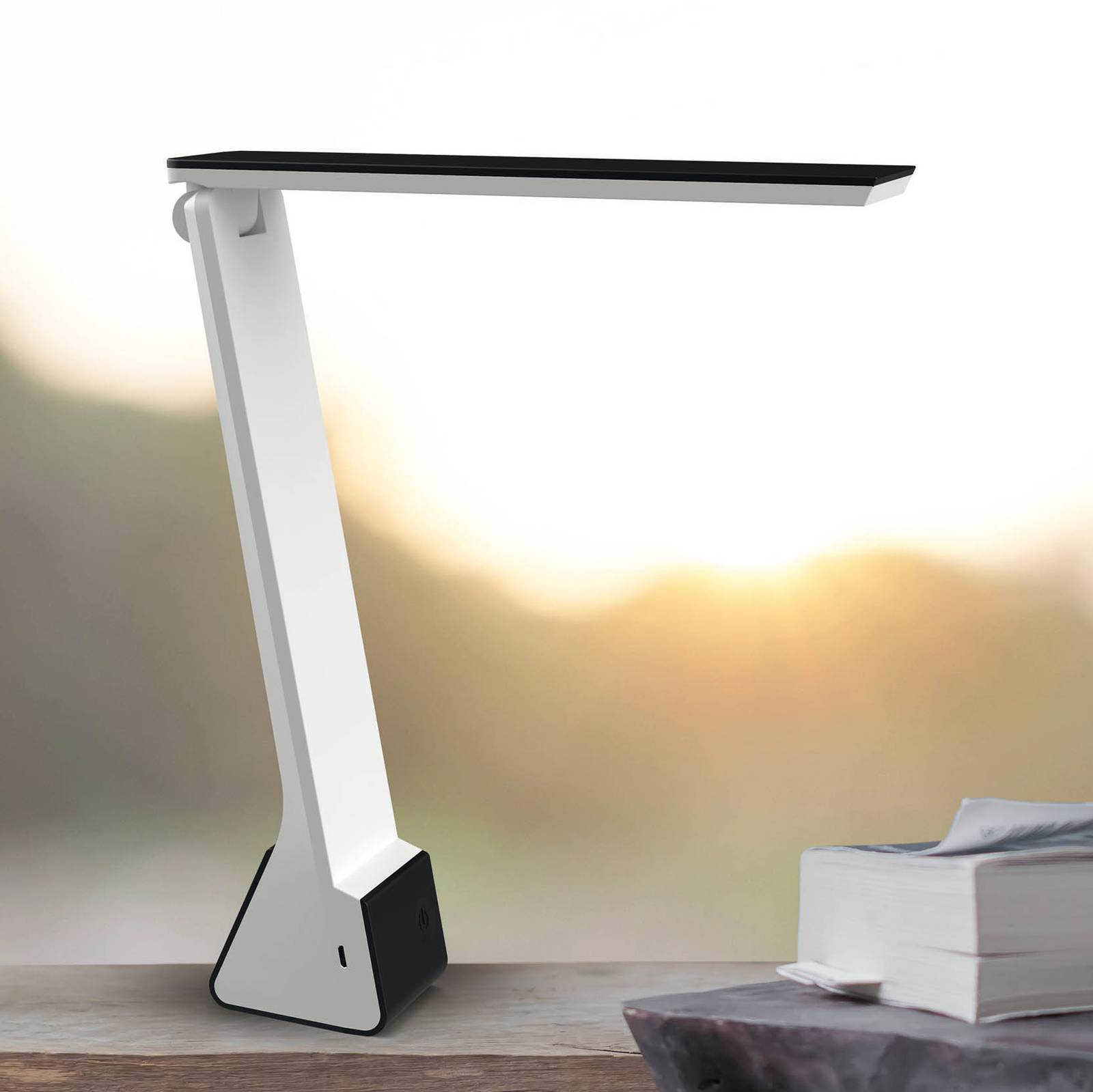 LED-skrivbordslampa MAULseven med batteri, svart