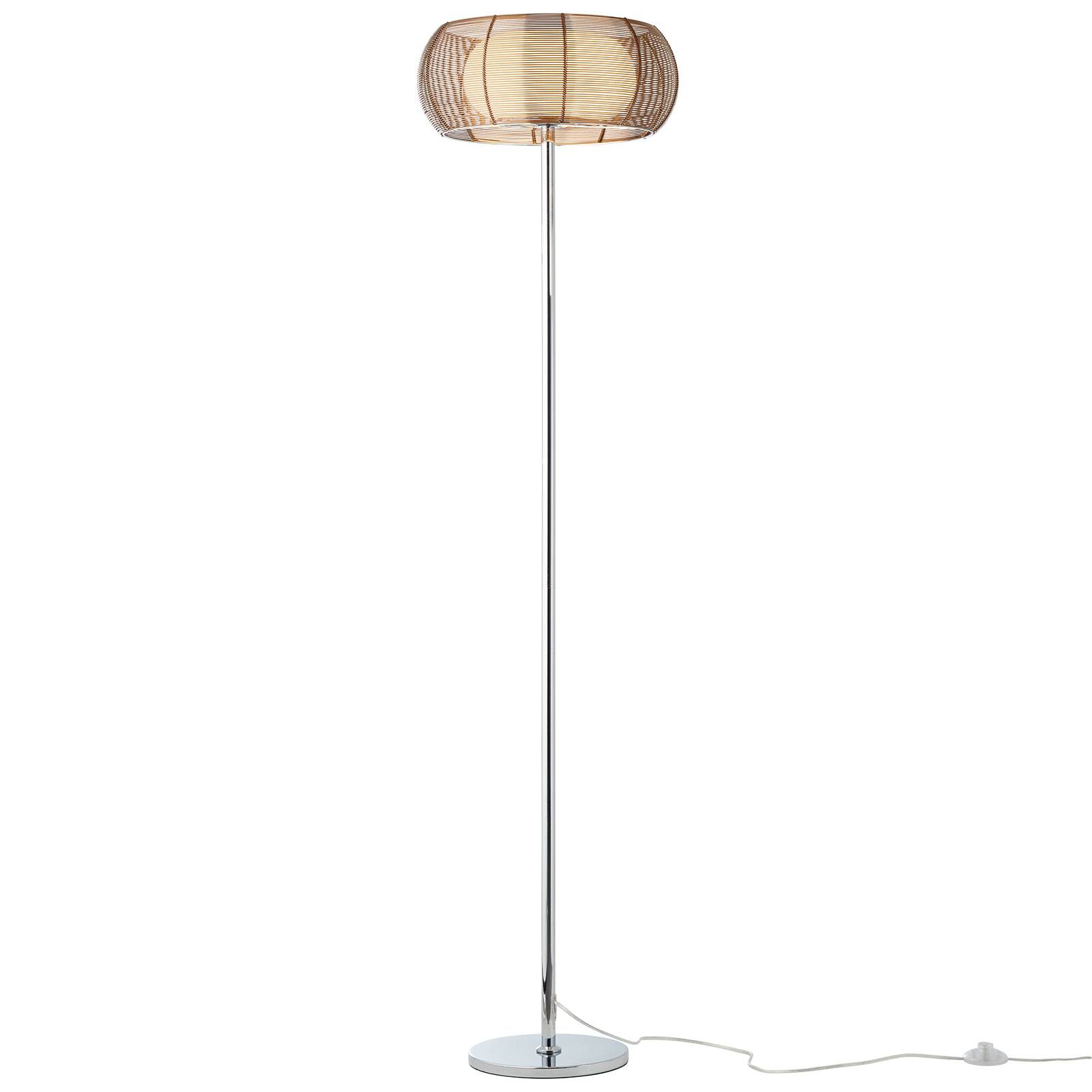 Golvlampa Relax med elegant metallskärm