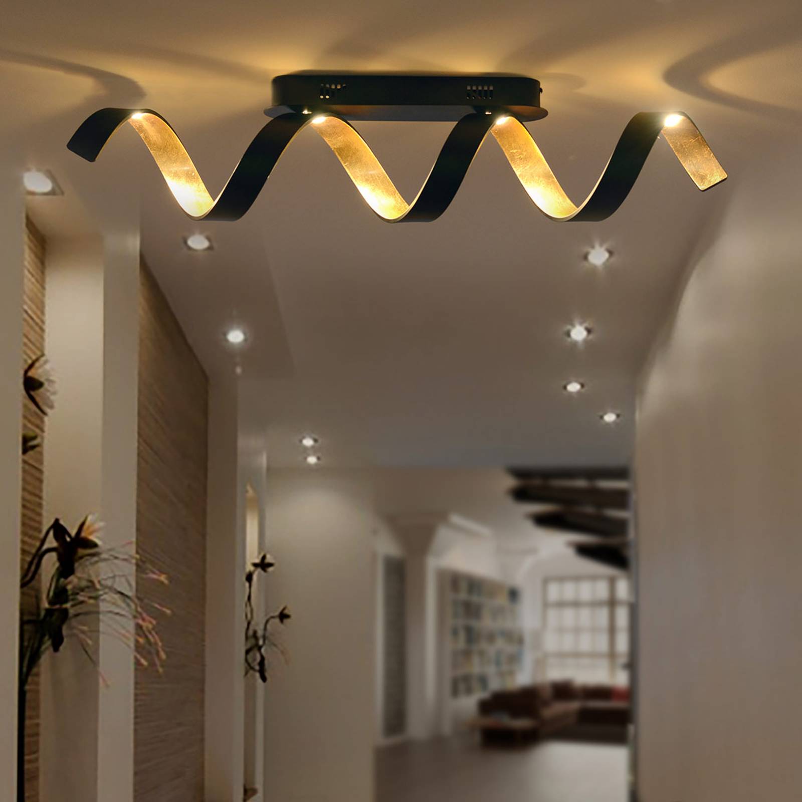 LED-taklampa Helix i svart guld