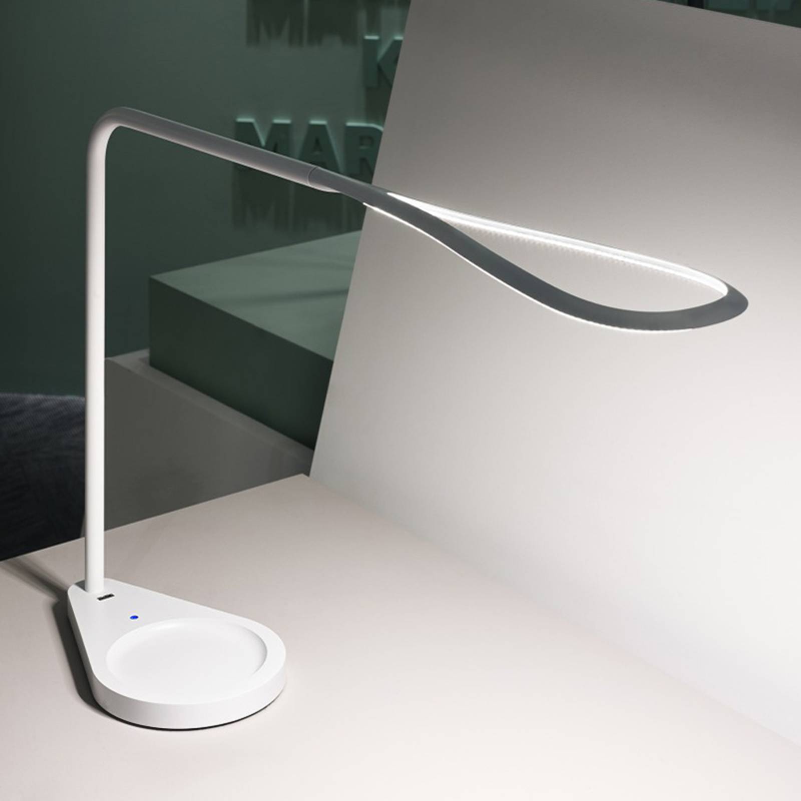 Kinx - formskön LED-bordslampa