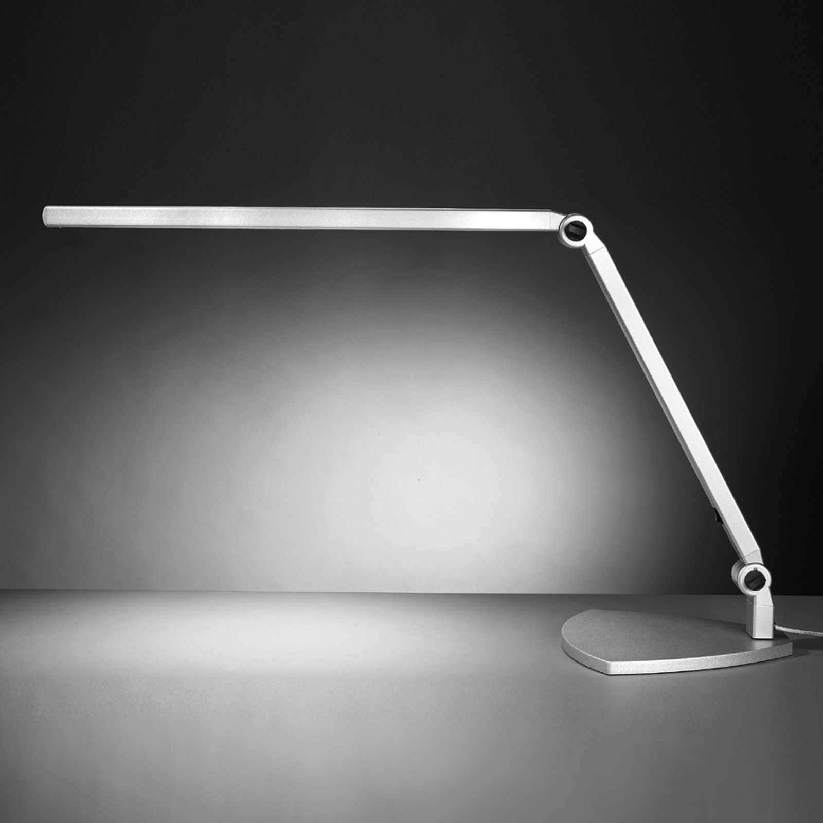 LED-bordslampa Take 5 med fot, dagsljus, dimbar