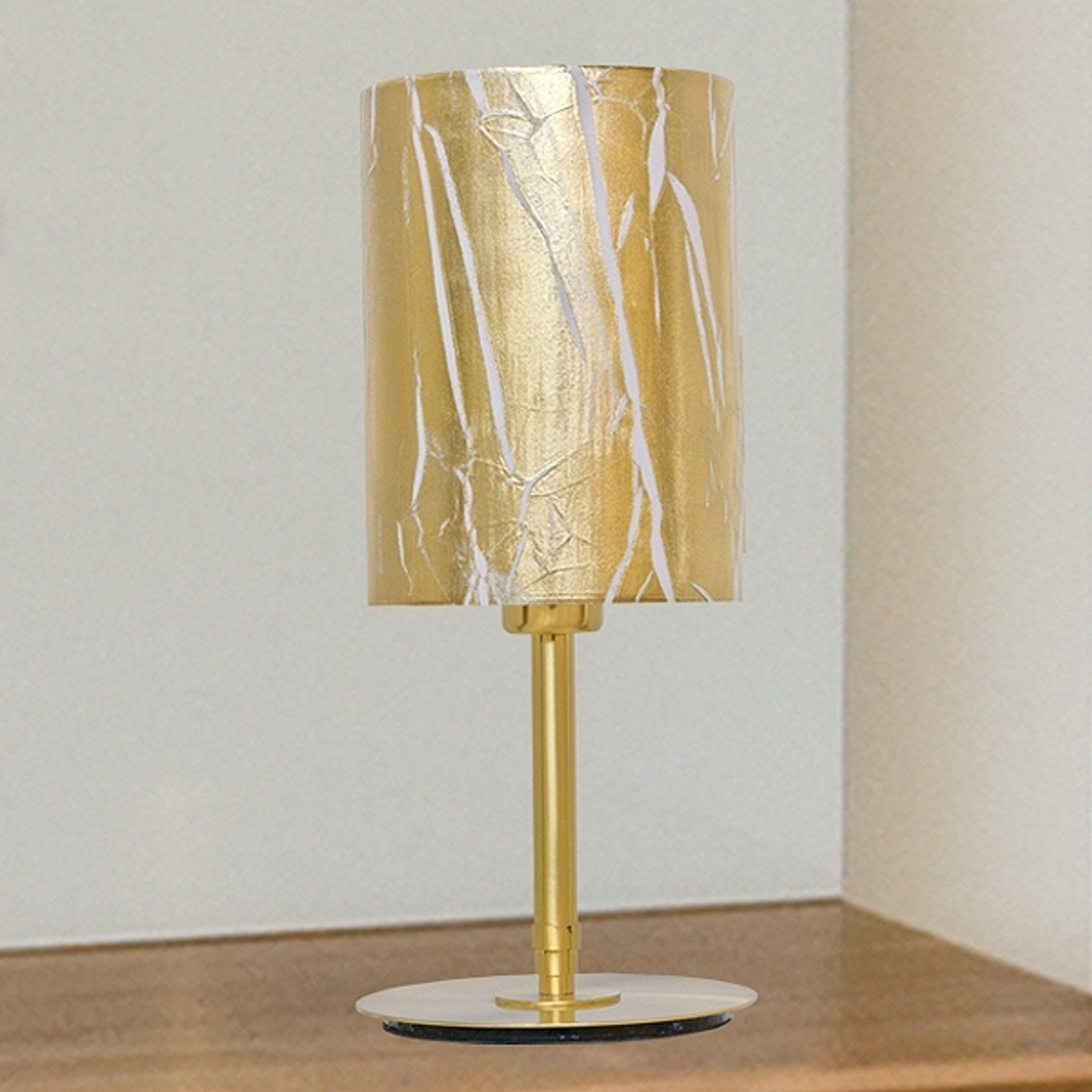 Bordslampa Strapo belagd med guldfolie