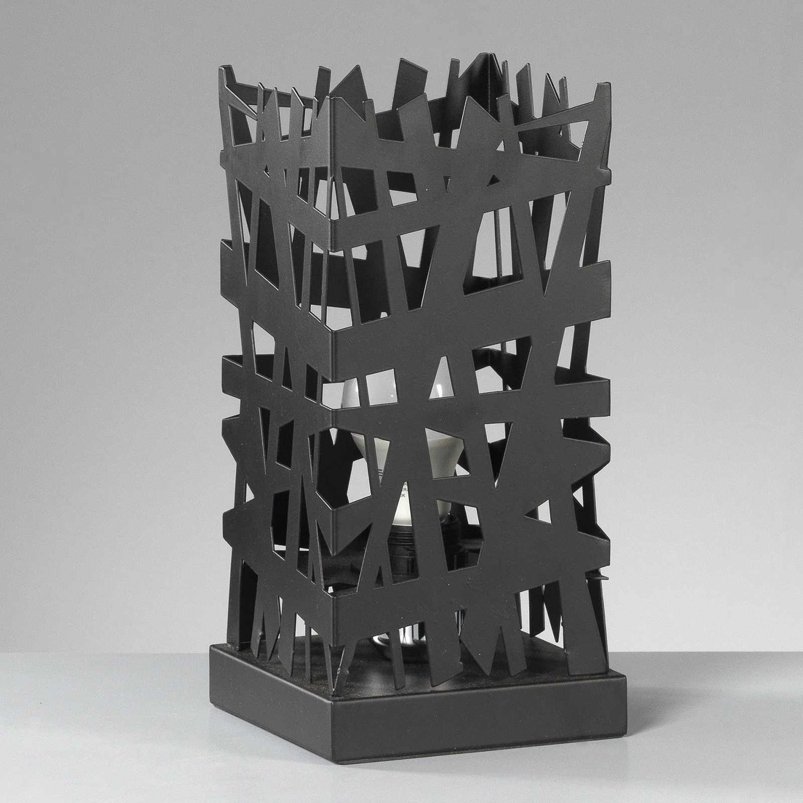 Bordslampa Foresta med intressant design