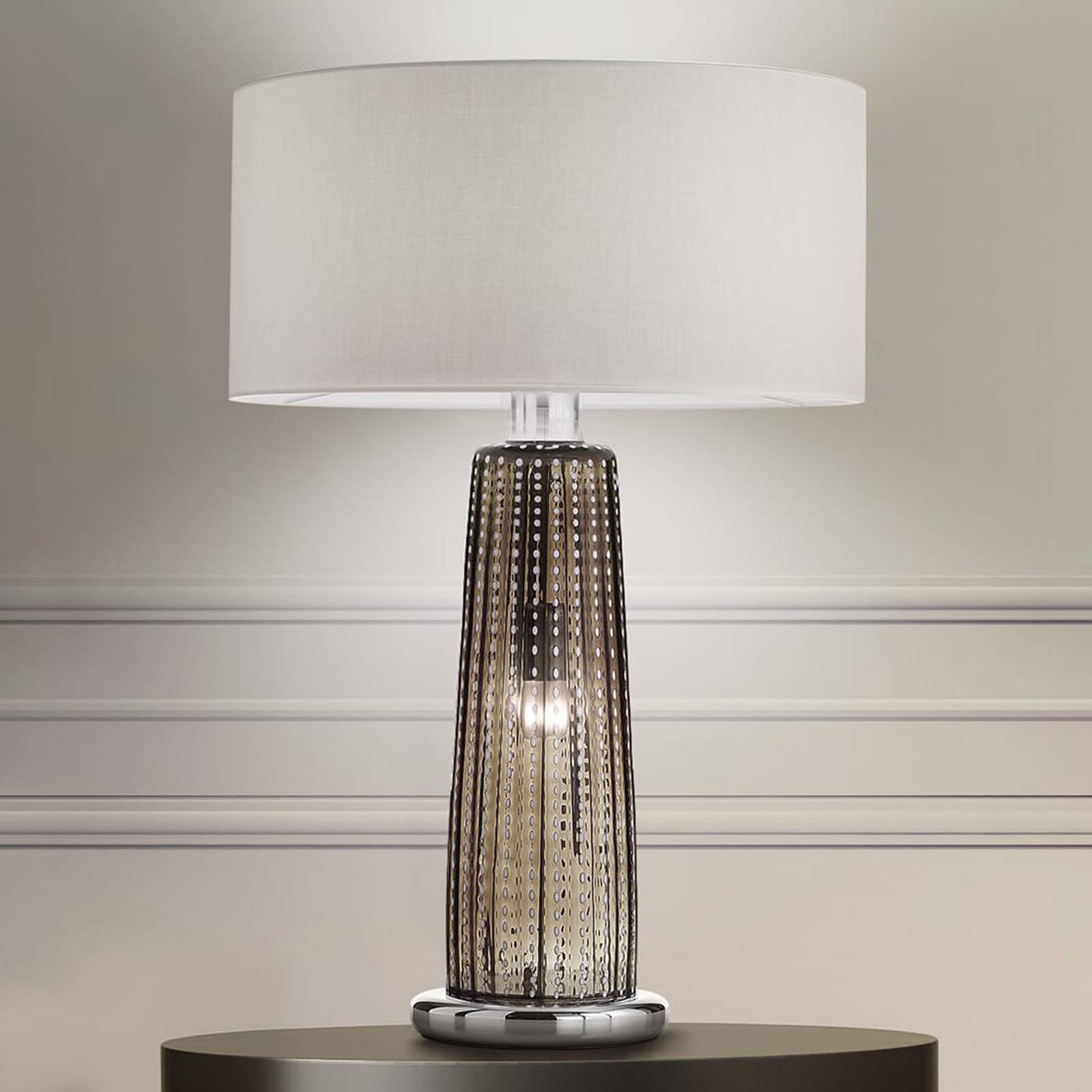 Bordslampa Perle, textilskärm, grått glas