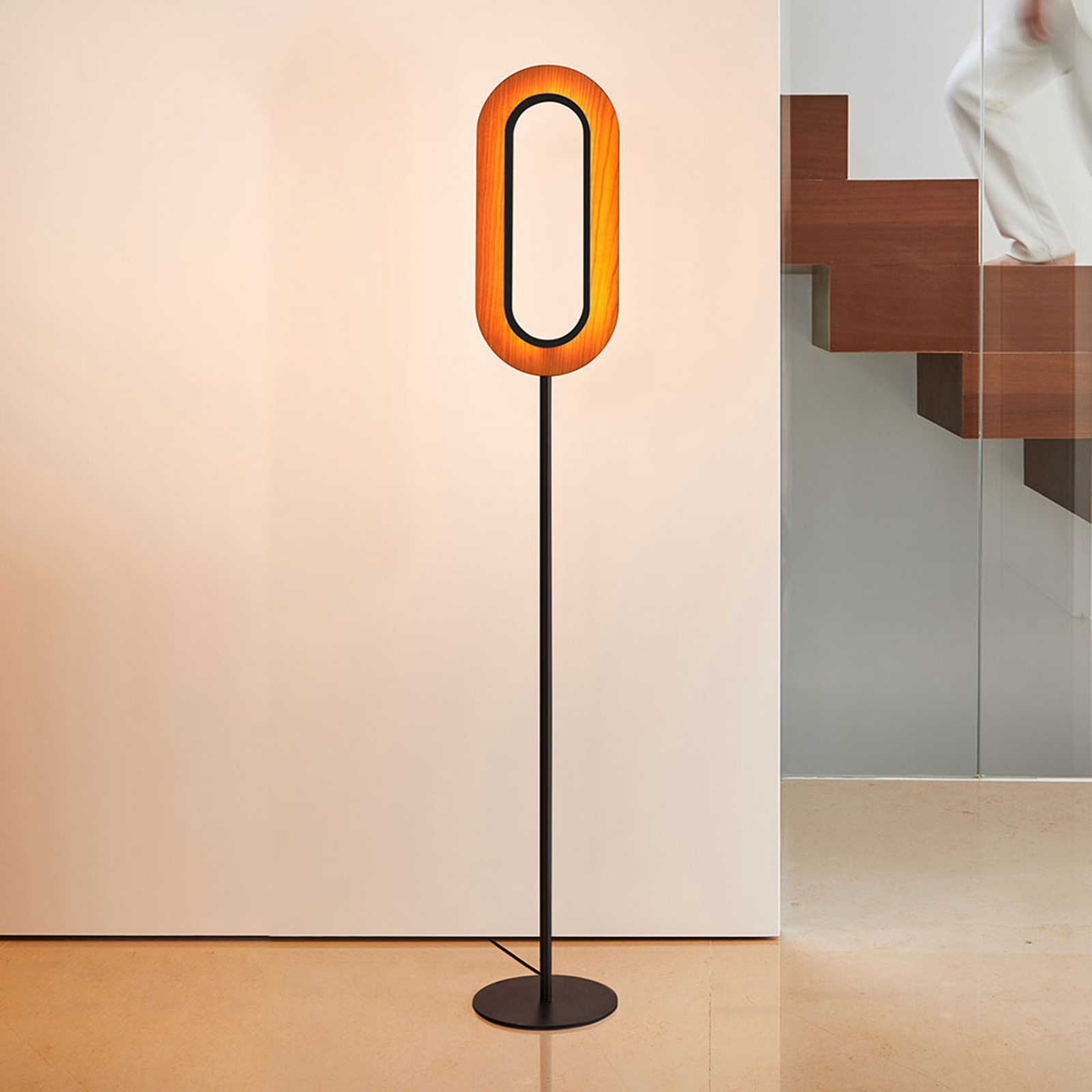 LZF Lens Oval golvlampa svart/körsbär 46 cm