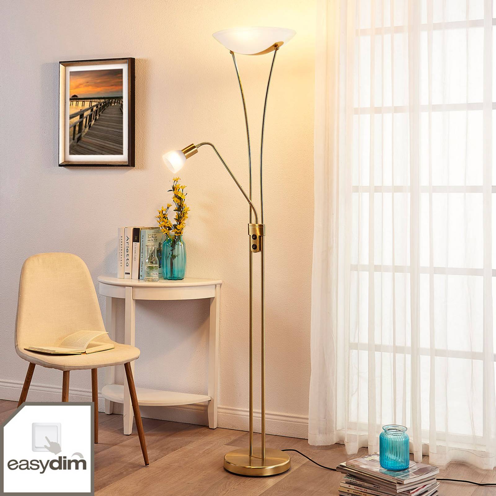 LED-uplight-golvlampa Felicia med läsarm - dimbar