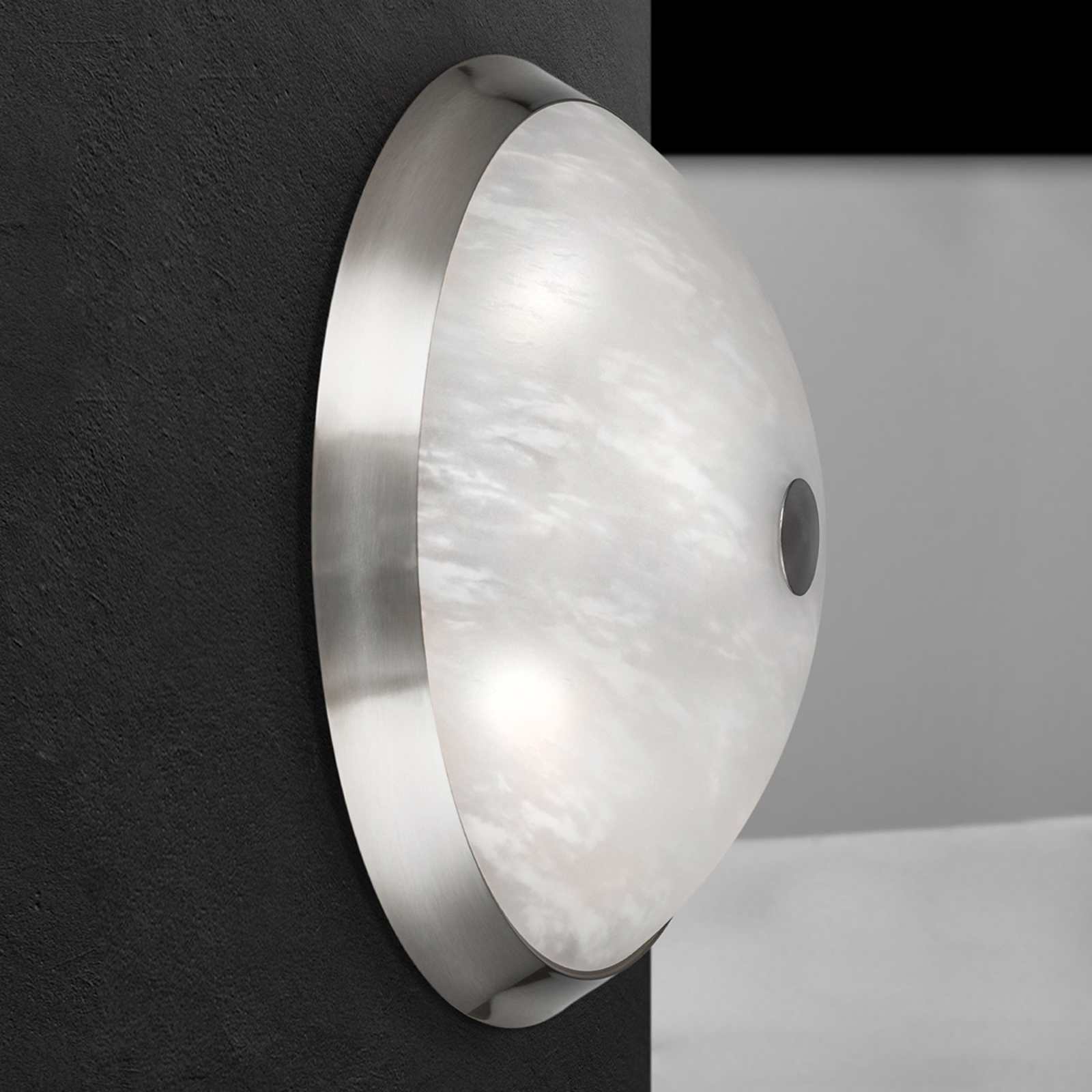 Vägglampa Jaya i nickel matt, 42 cm