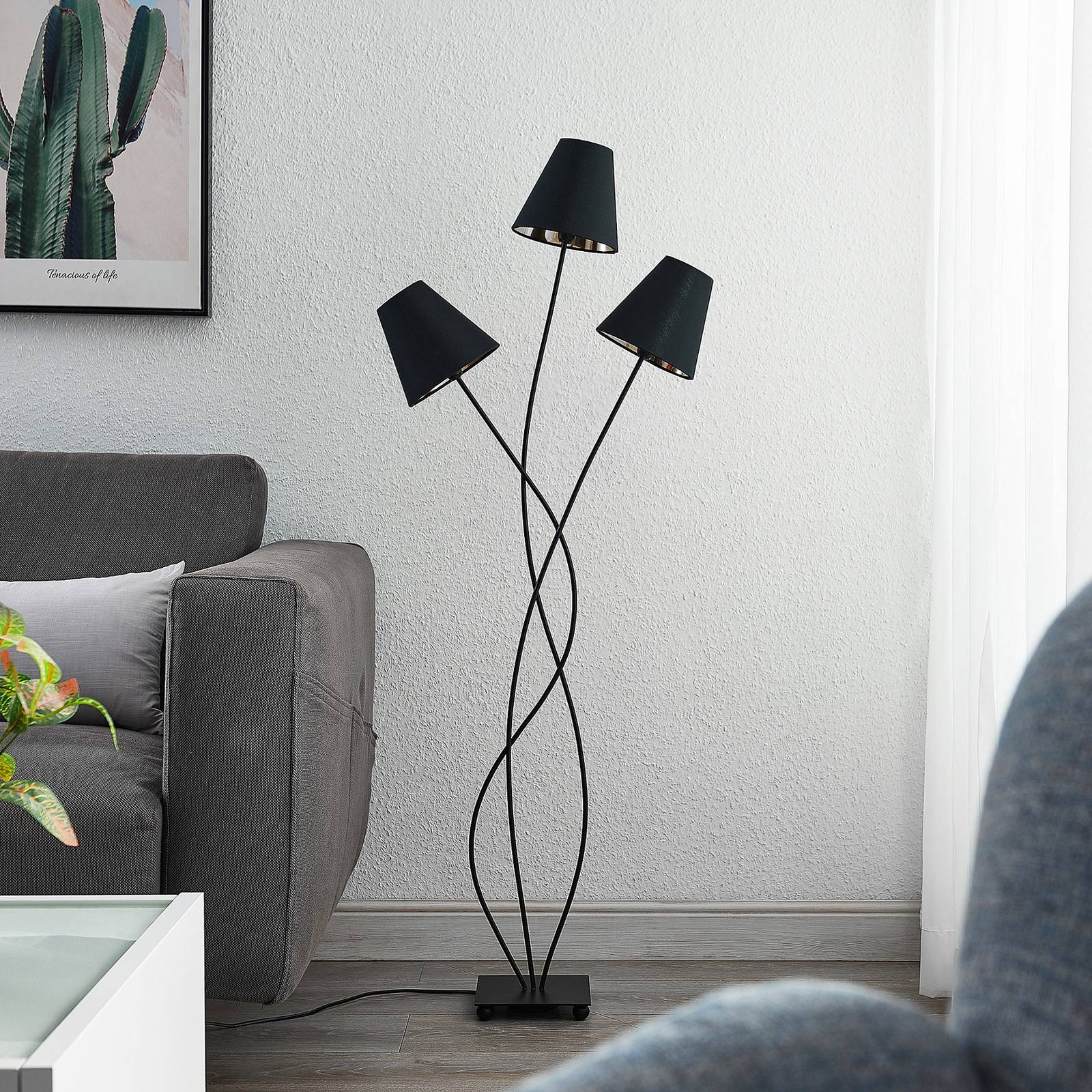 Lindby Komalie golvlampa, 3 lampor, svart