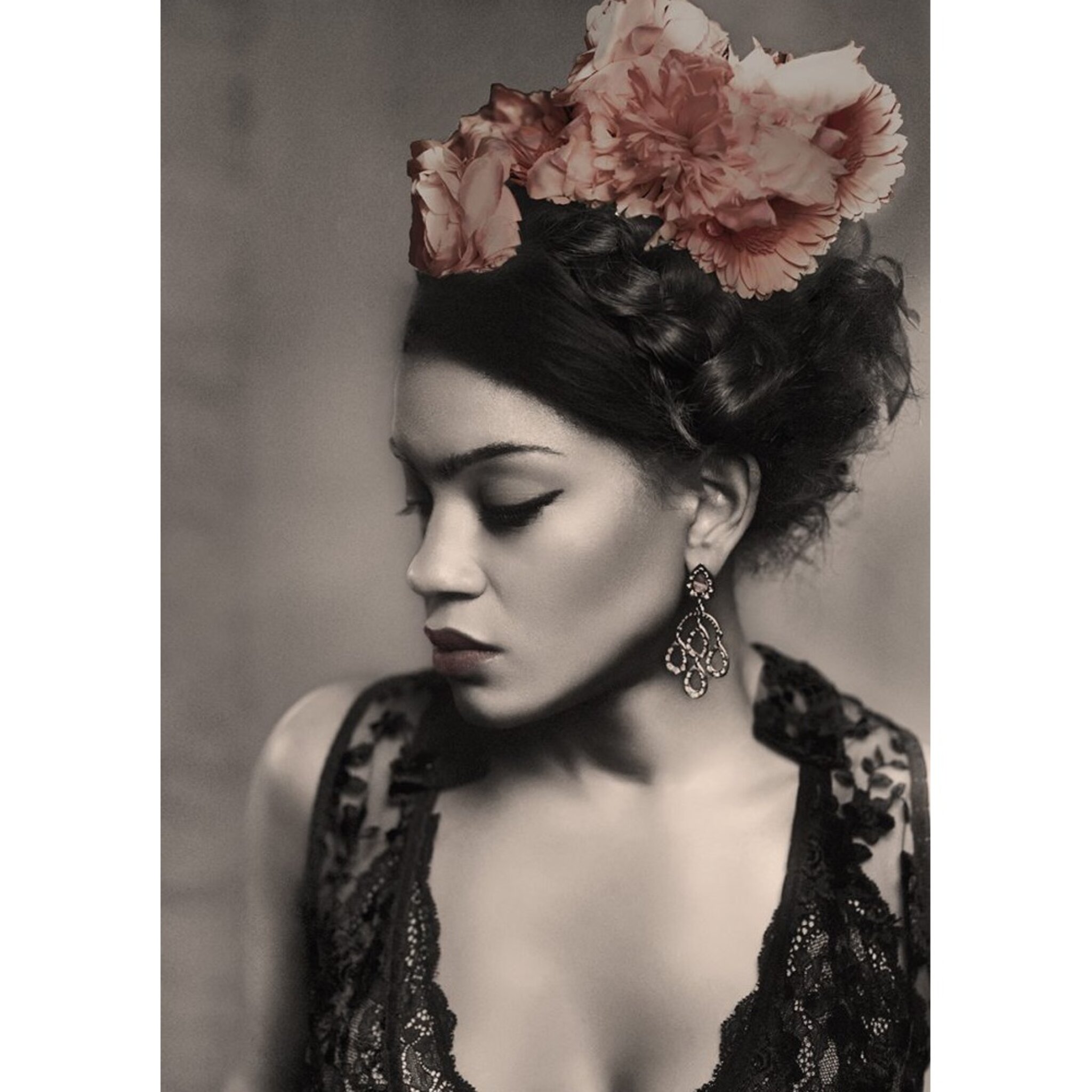 WOMEN OF COLOR – frida with flower crown Poster