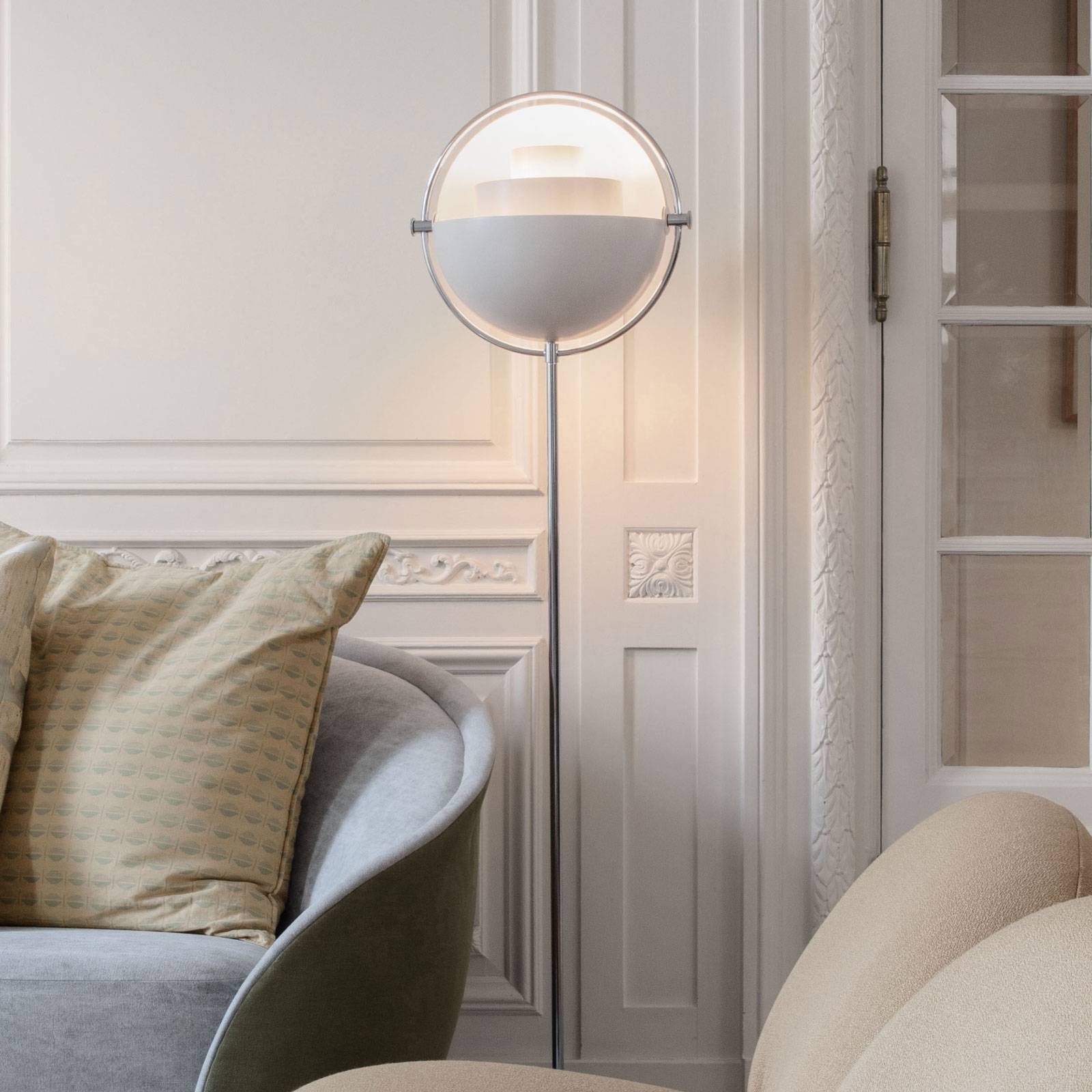 GUBI Multi-Lite golvlampa krom/vit
