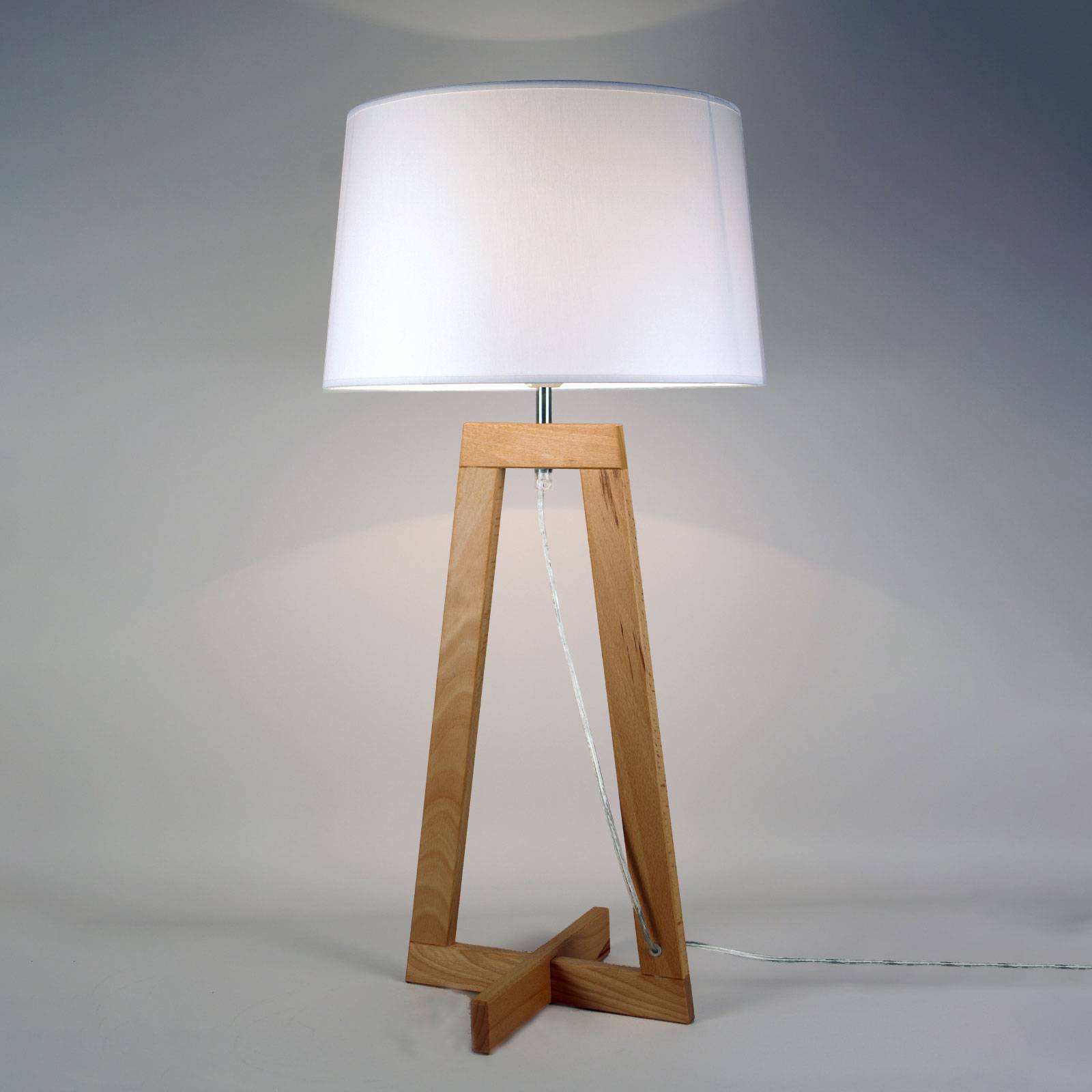 Bordslampa Sacha LT av textil och trä