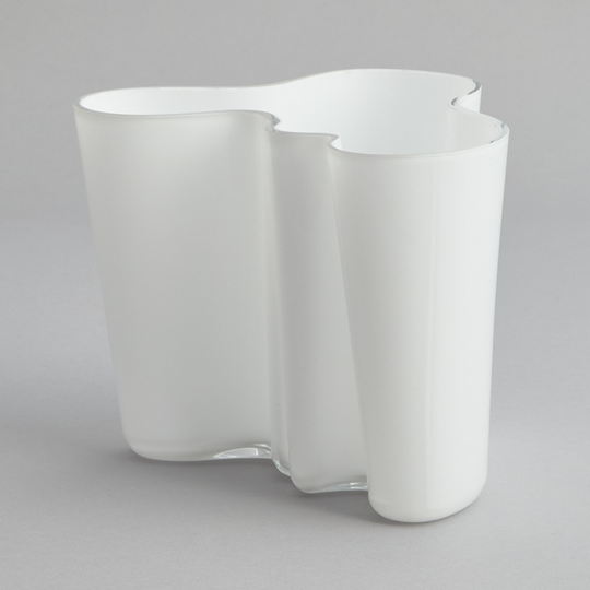 Iittala - SÅLD "Savoy" Vas Vit