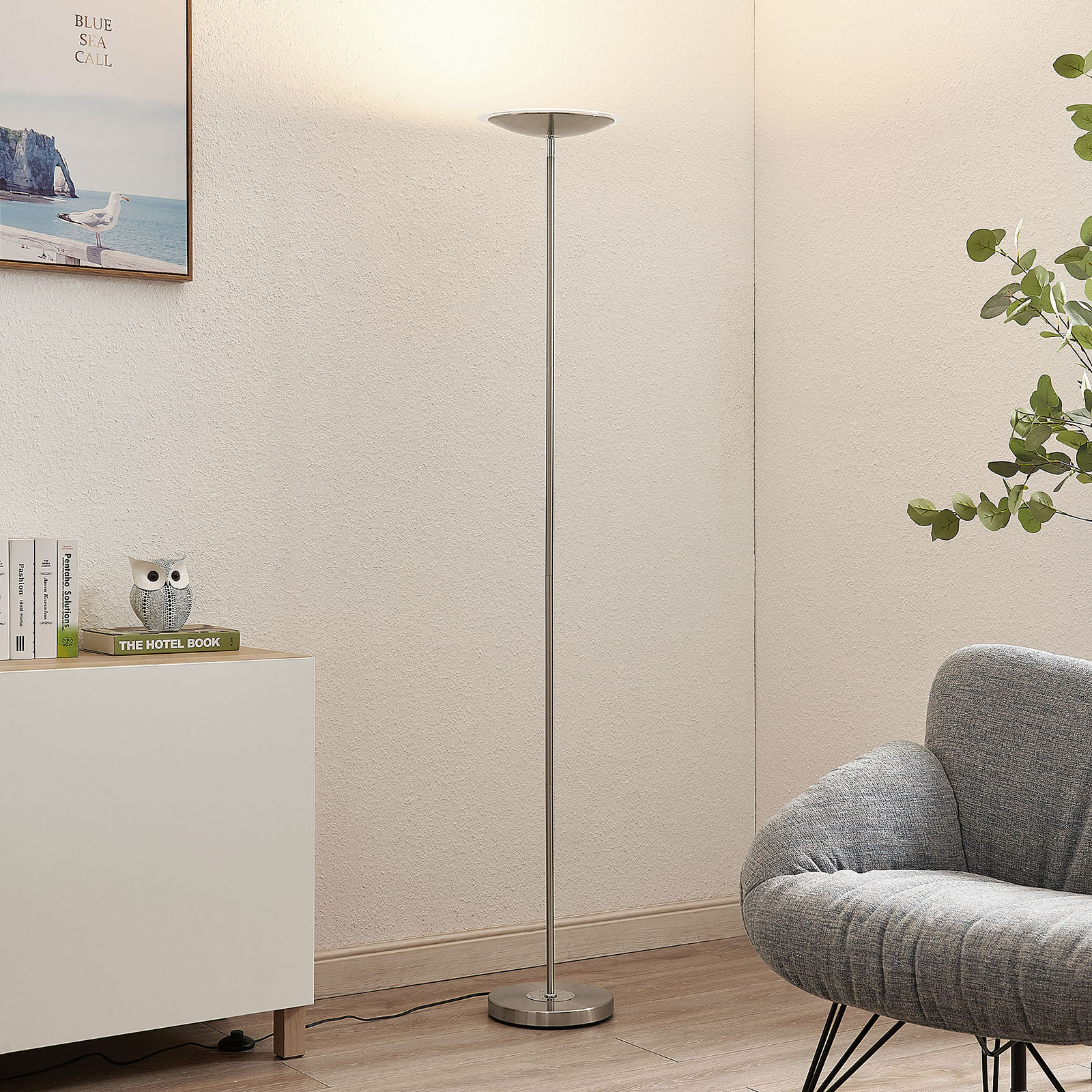 Lindby Heliani LED-golvlampa, 1 lampa, krom