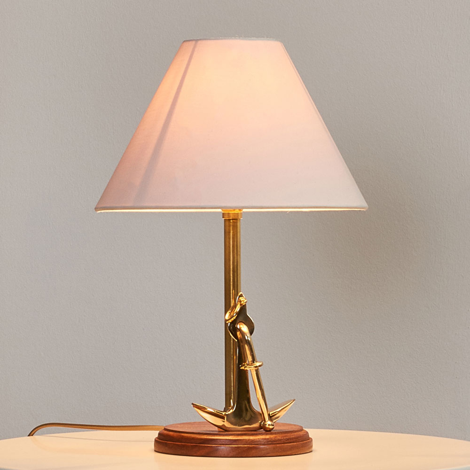 Unik bordslampa ANCHOR i mässing