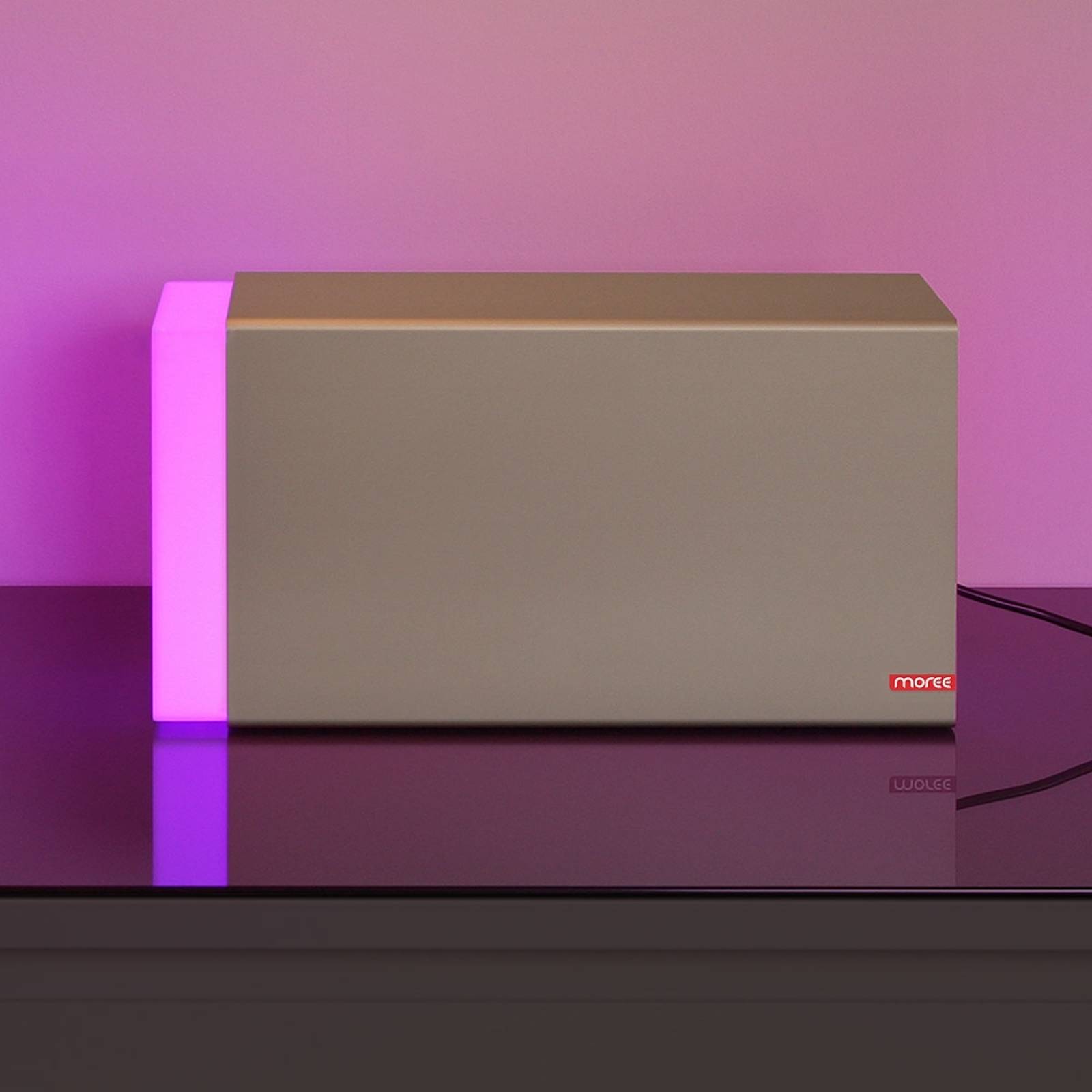 Styrbar LED-bordslampa Eraser 380 champagnefärgad