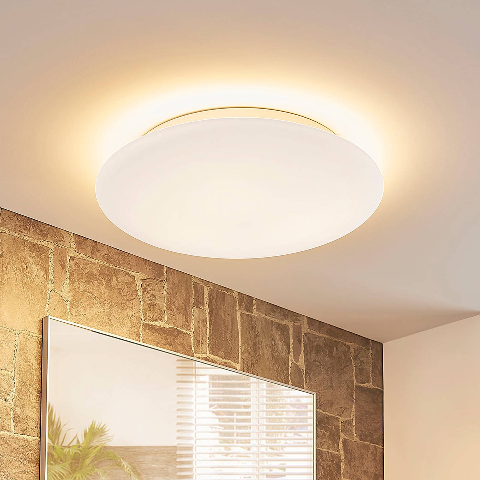 LED-taklampan Tolan, dimbar i tre steg, IP44