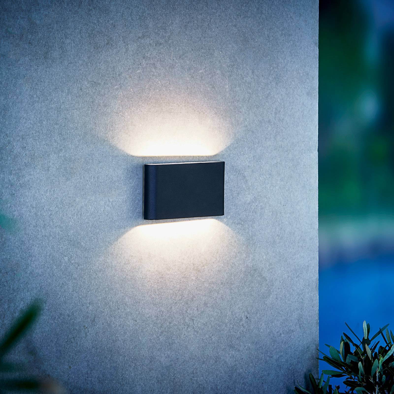 LED-utomhusvägglampa Kinver platt form, svart