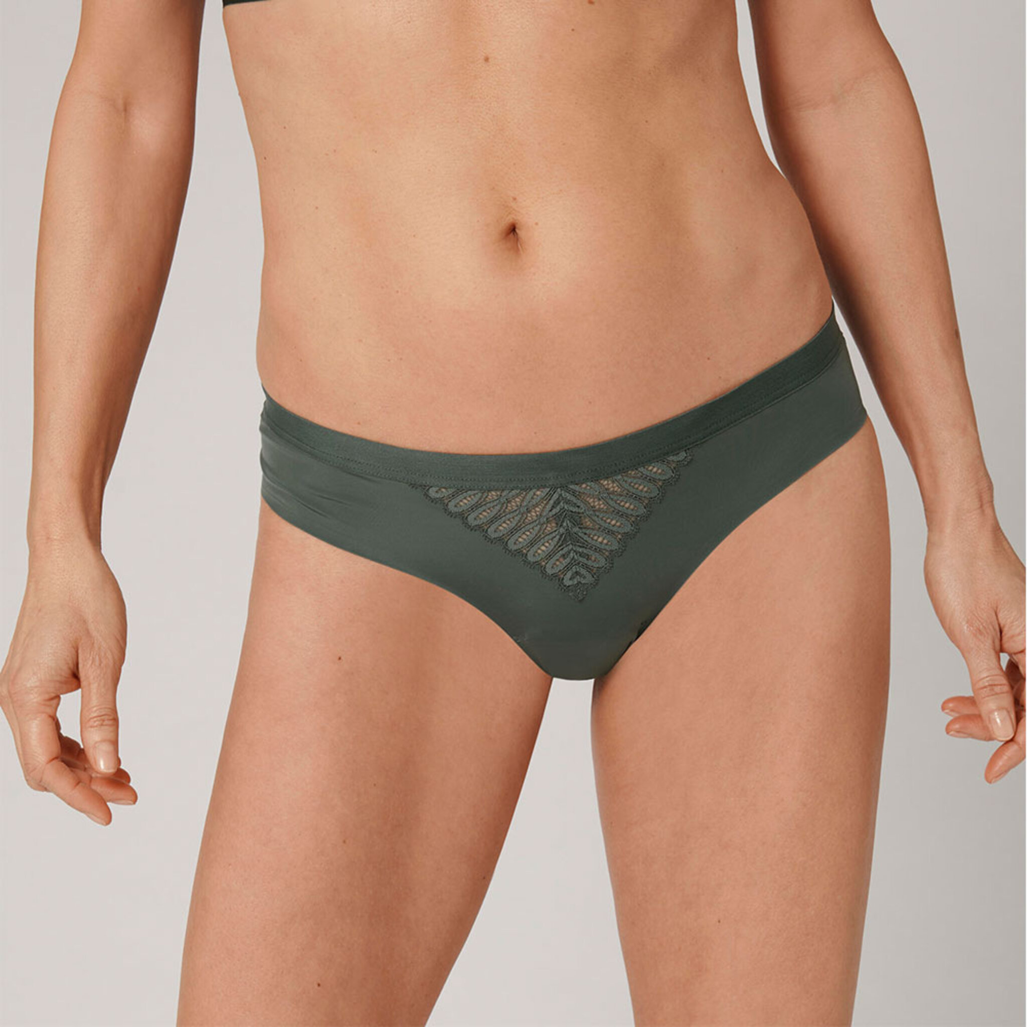 Aura Spotlight Brazilian Brief