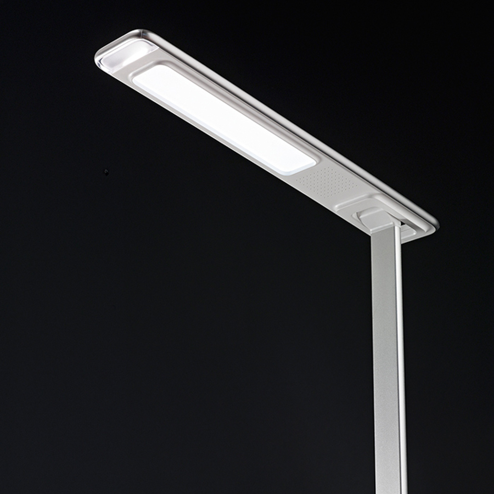 LED-skrivbordslampa Ivo med induktiv laddningsyta