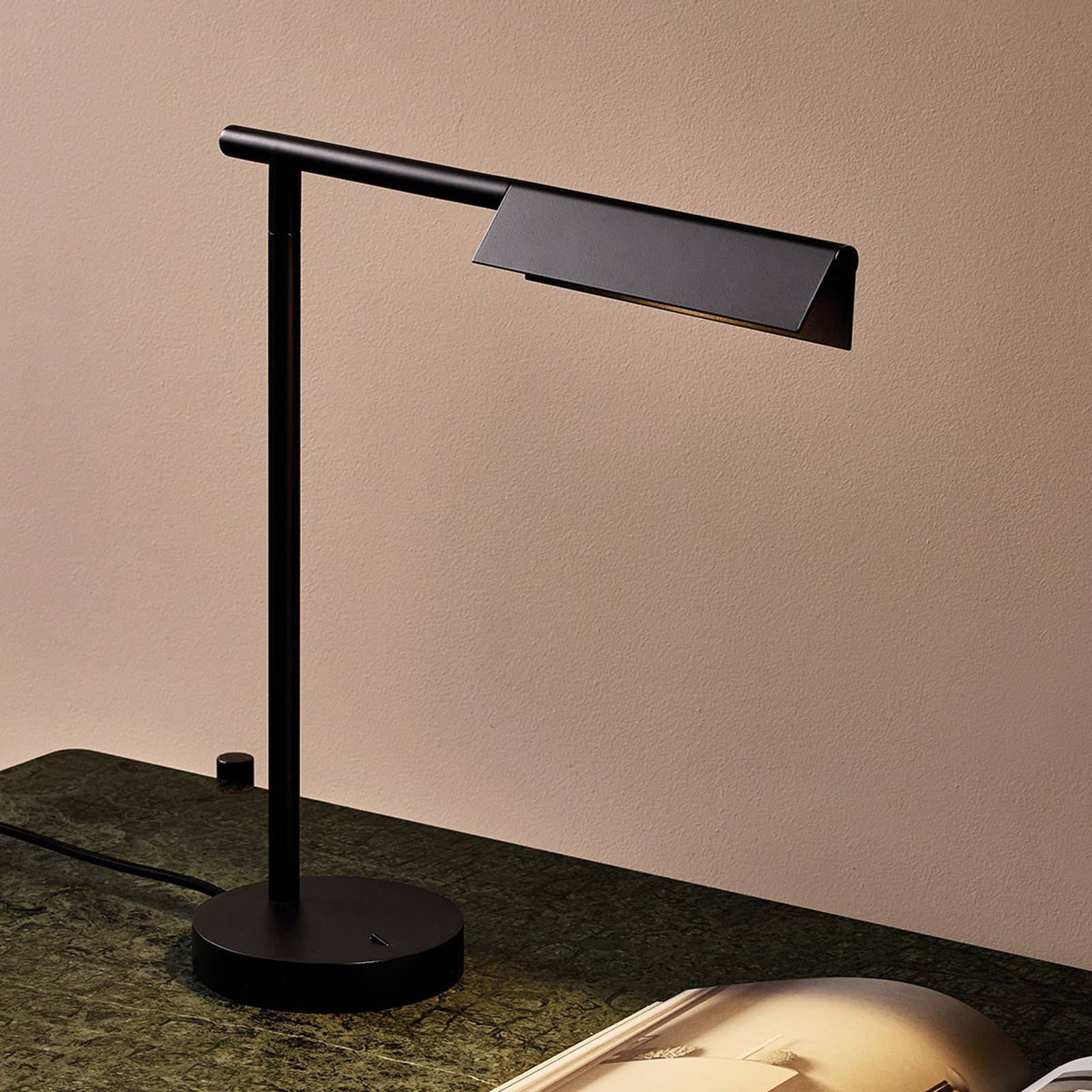 Astro Fold LED-bordslampa matt svart