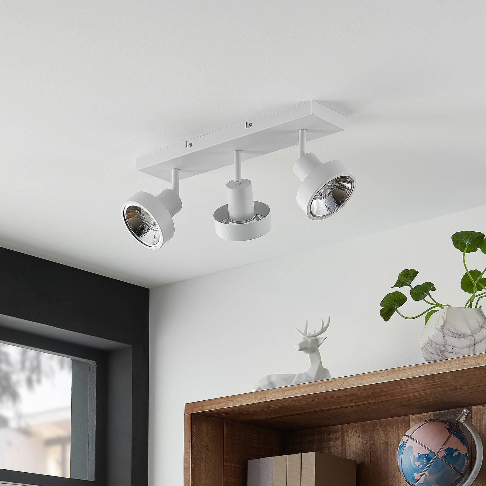 Lindby Ignacio taklampa, 3 lampor, vit