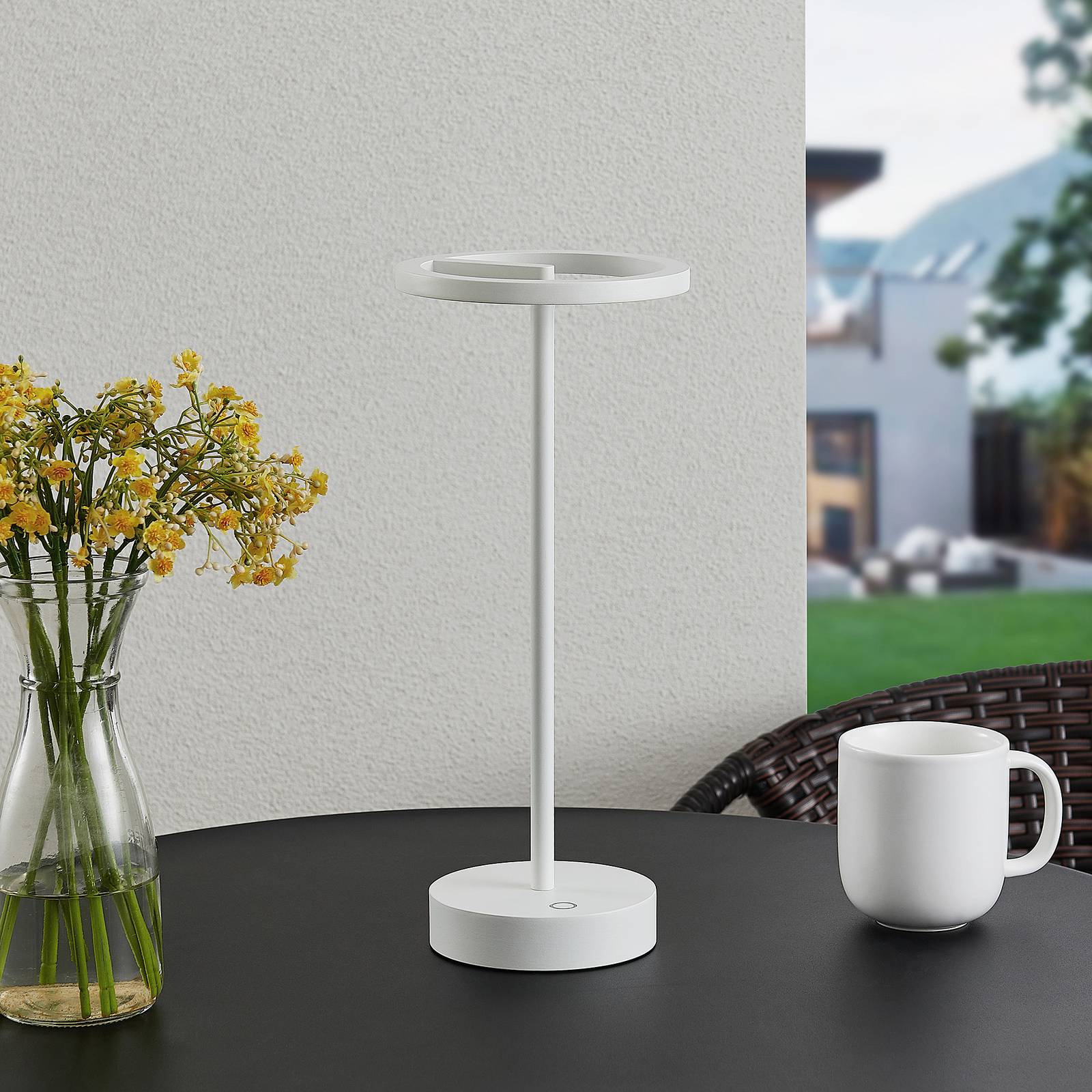 Lucande Halona LED-bordslampa, USB, vit