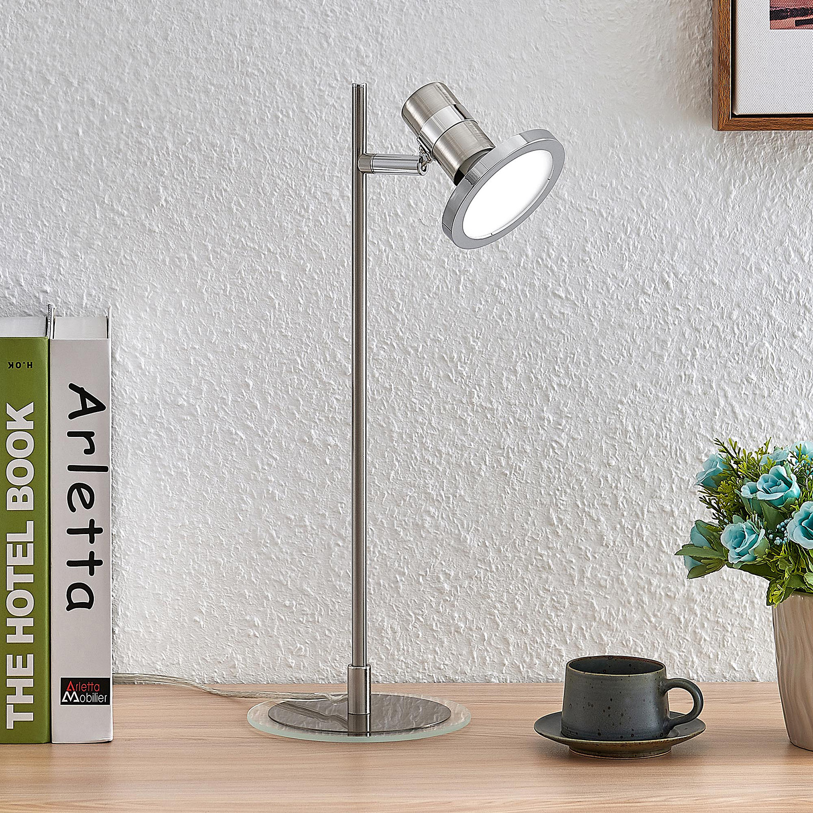 Lindby Kajetan LED-bordslampa, nickel, 1 lampa