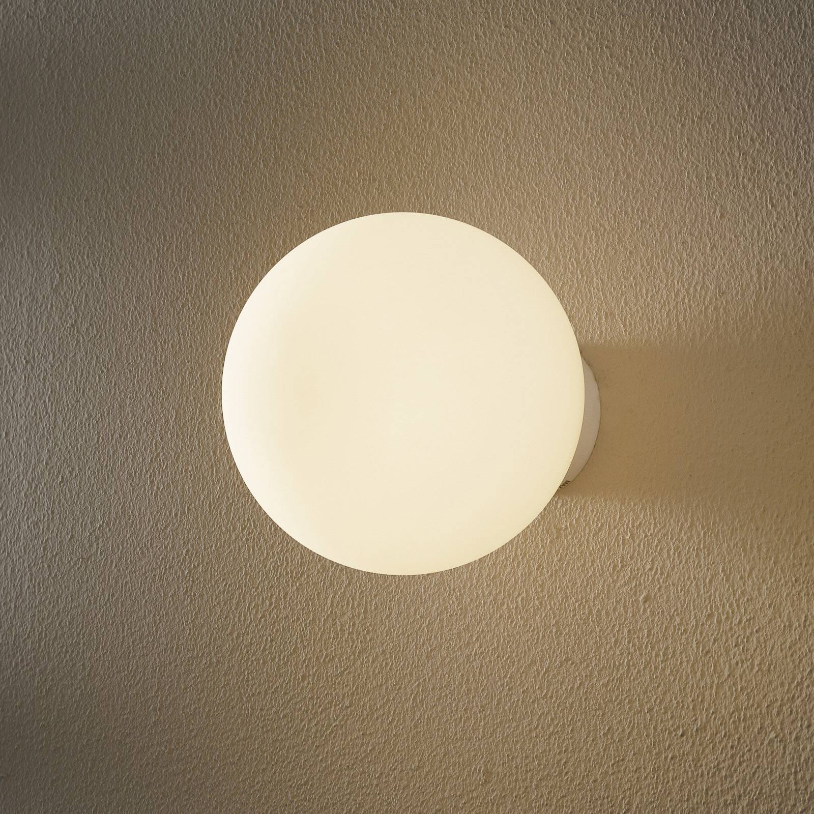 Fabbian Lumi Sfera glas-vägglampa, Ø 14 cm