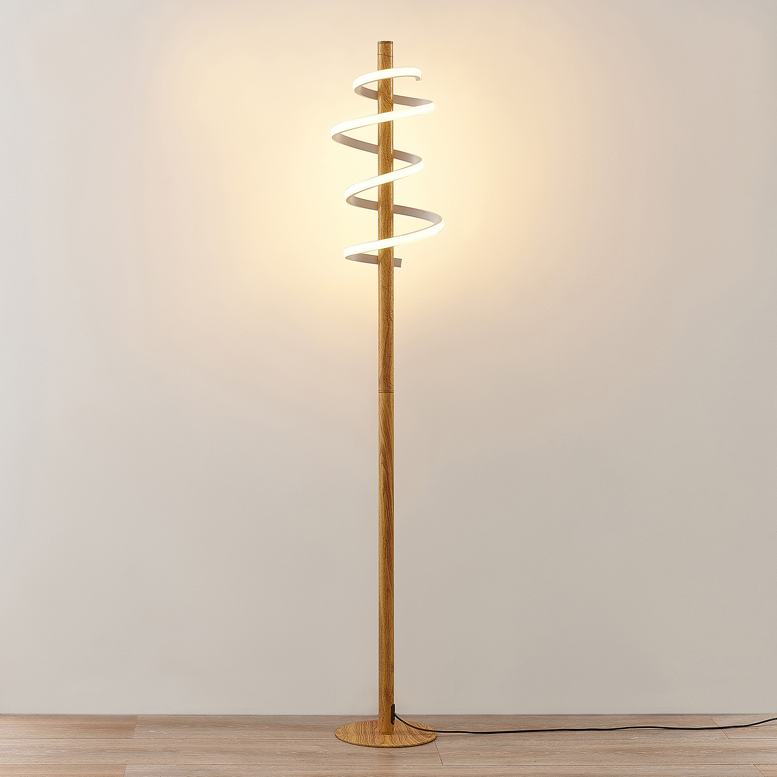 Lucande Milora LED-golvlampa, ljus ek
