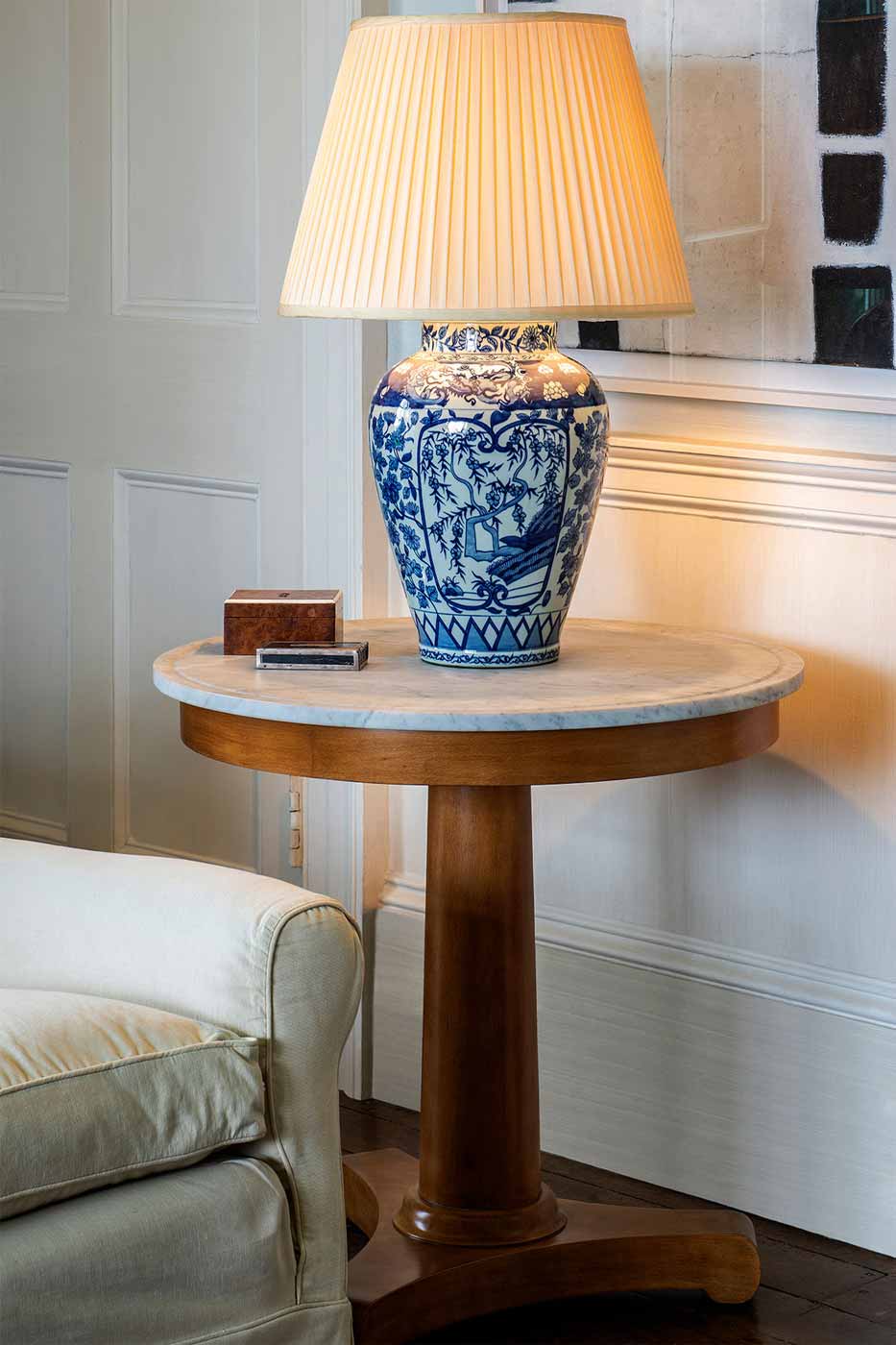 Bord Fosbury med marmor