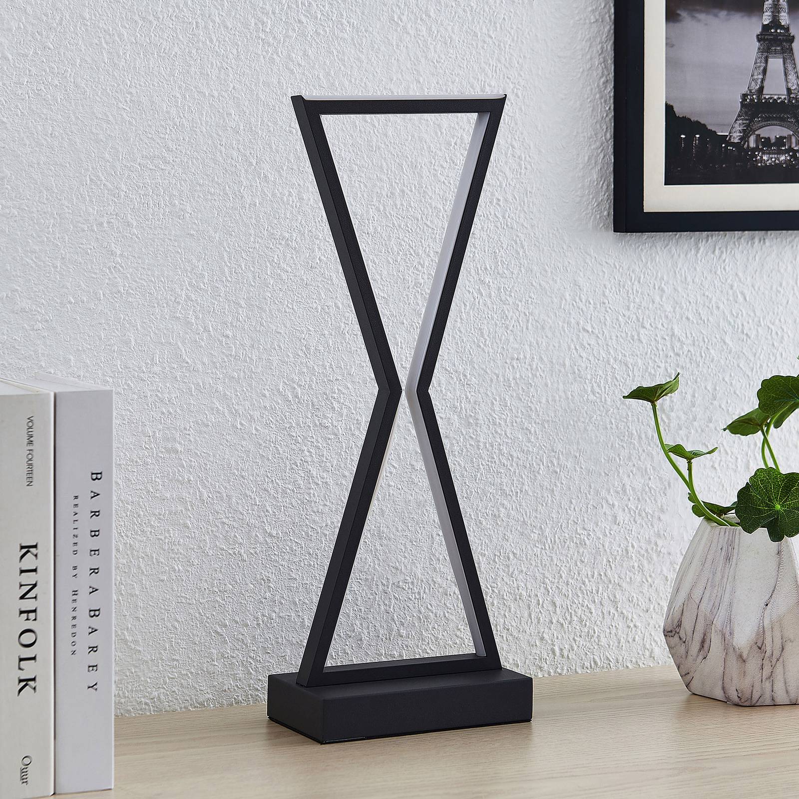 Lindby Arischa LED-bordslampa