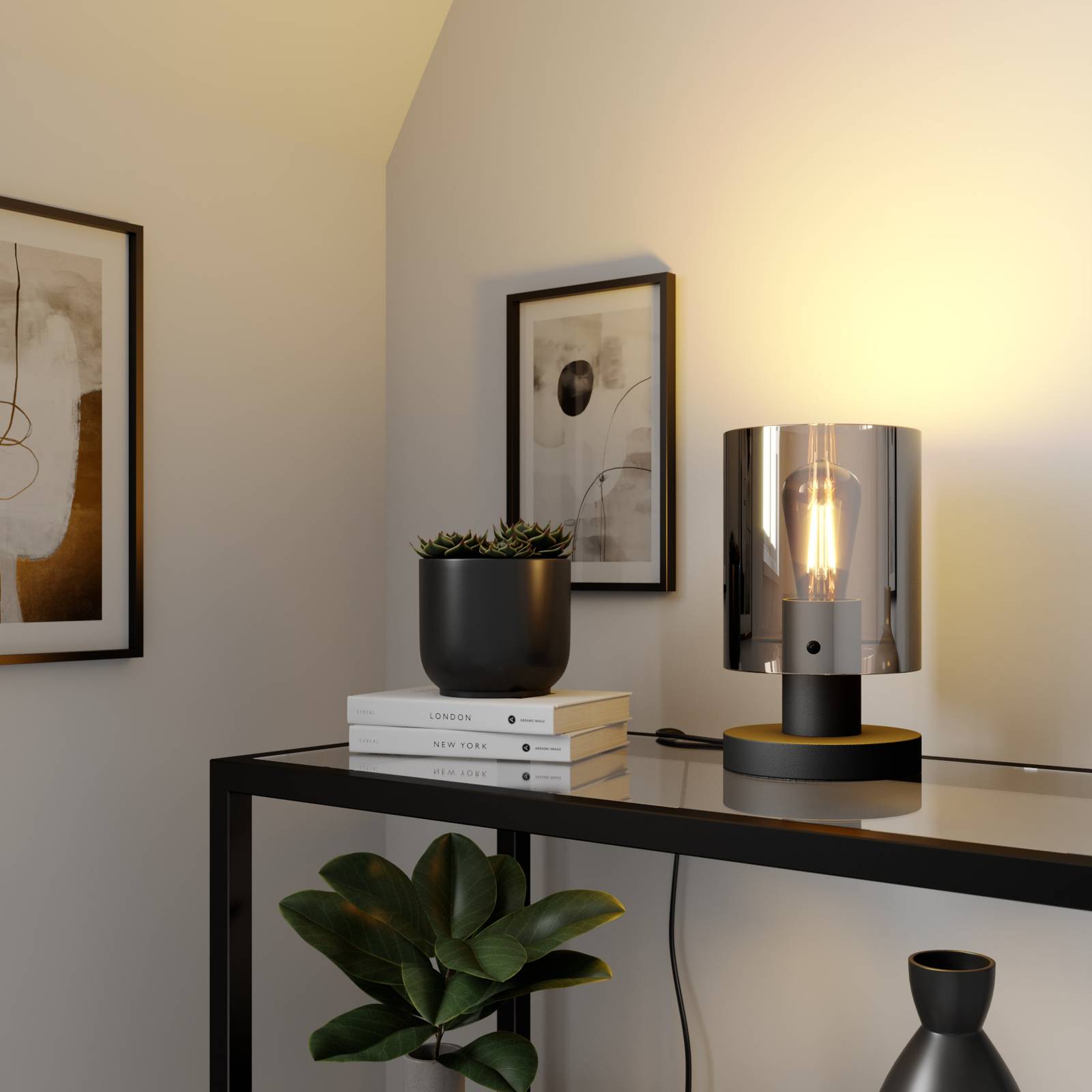 Lindby Kourtney bordslampa med glasskärm