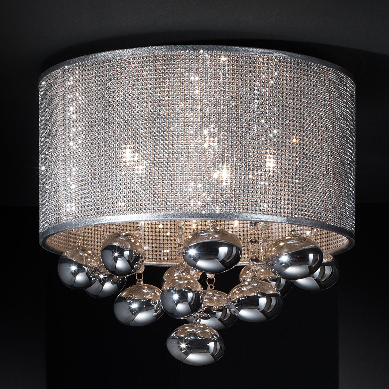 LED-taklampa Andrómeda med dekoration