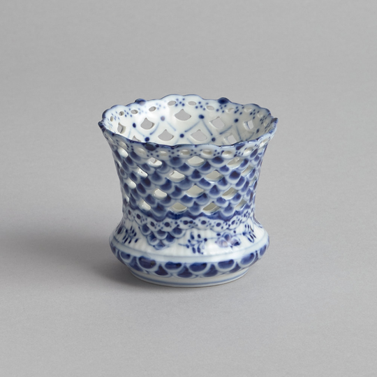 Royal Copenhagen - "Musselmalet" Cigarettkopp