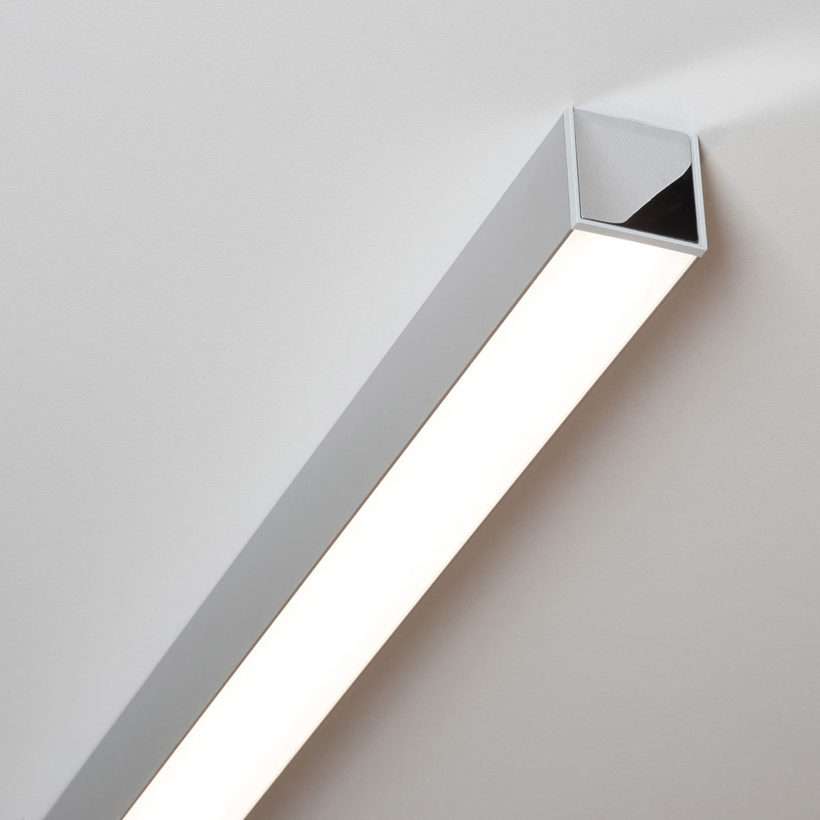 Ride LED-taklampa eloxerat aluminium, 85,7 cm