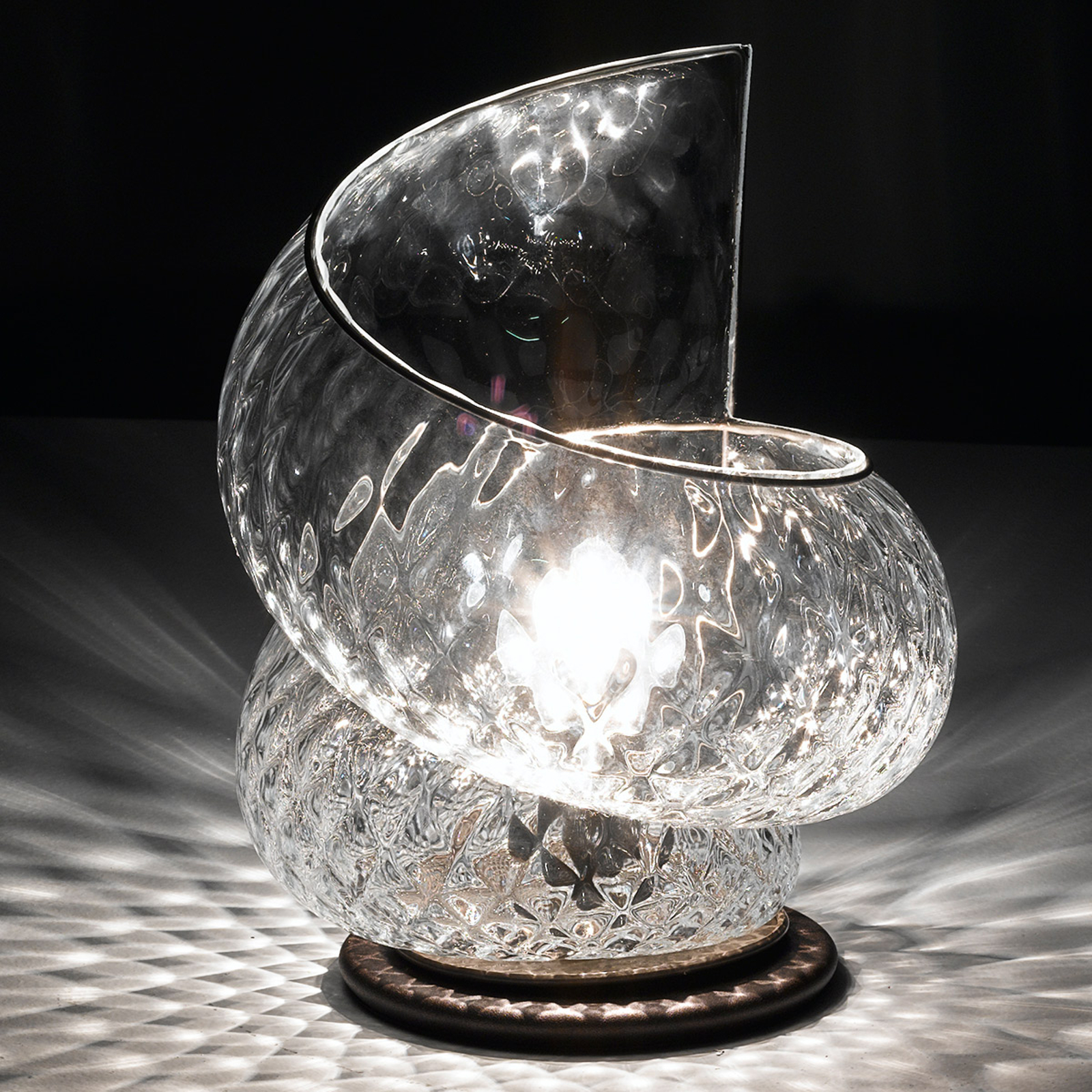 Effektfull bordslampa Chiocciola