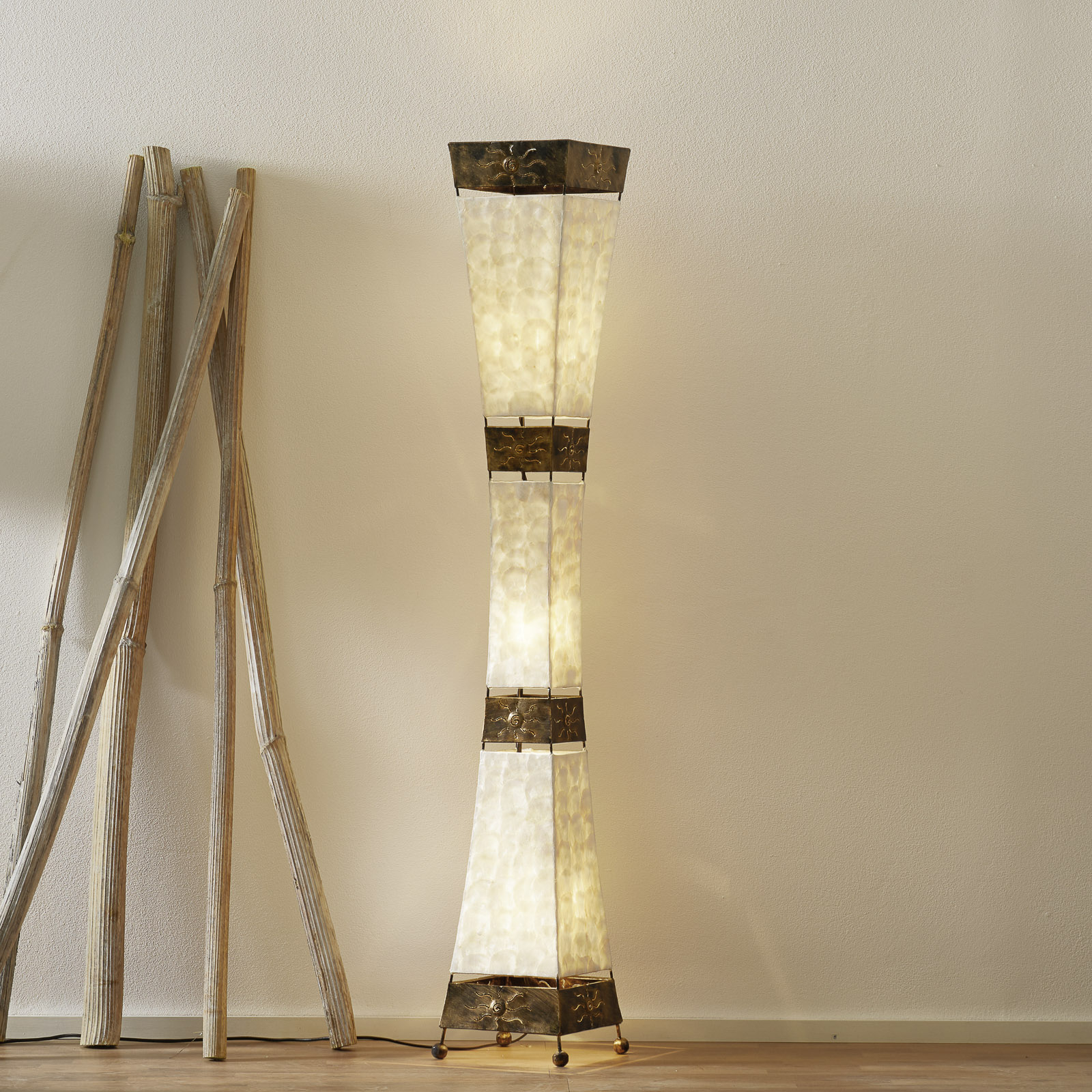 Elegant golvlampa ABUJA